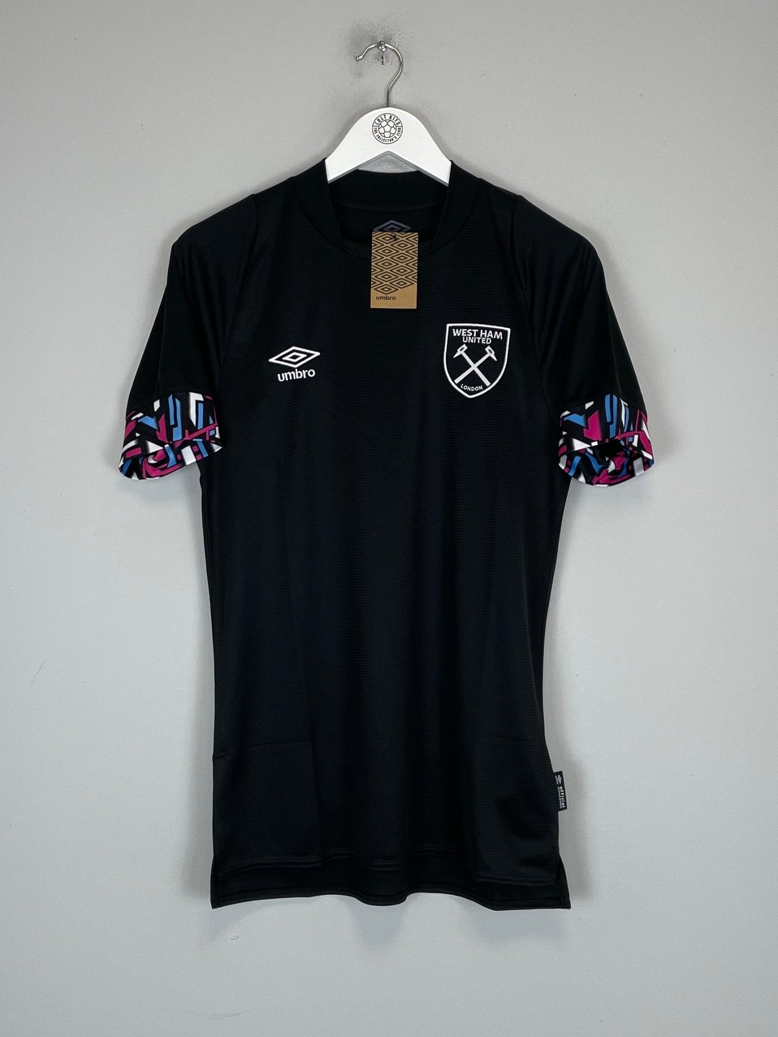 Shop 2022/23 WEST HAM *BNWT* AWAY SHIRT (S) UMBRO, classic football shirts, vintage football shirts & retro soccer jerseys at Cult Kits