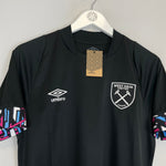 Shop 2022/23 WEST HAM *BNWT* AWAY SHIRT (S) UMBRO, classic football shirts, vintage football shirts & retro soccer jerseys at Cult Kits