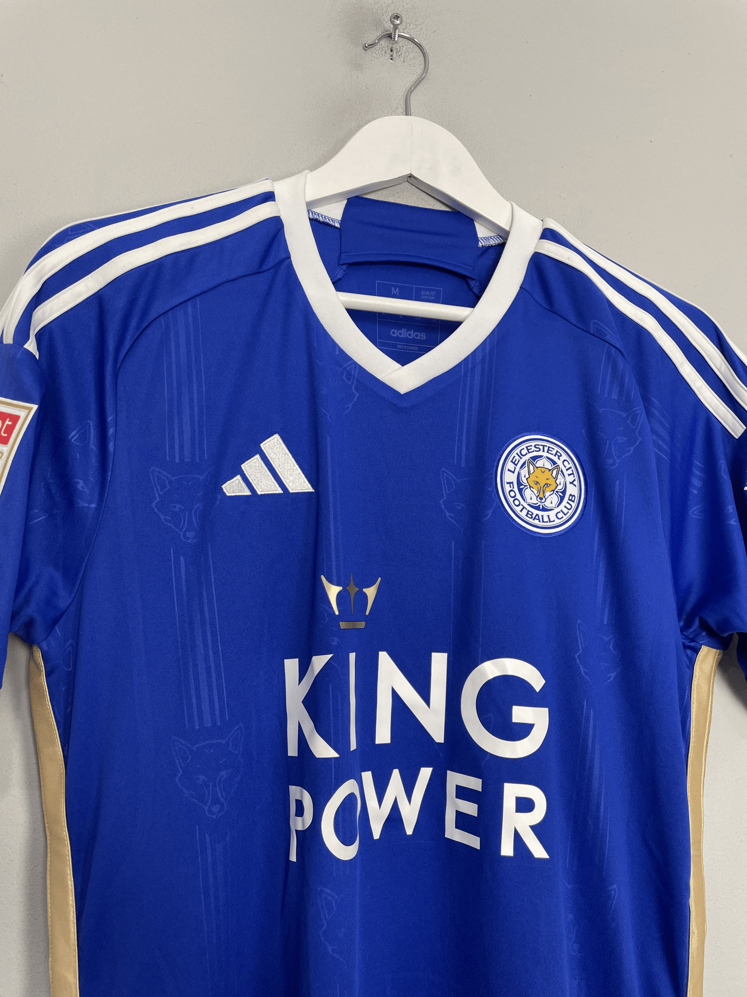 Shop 2023/24 LEICESTER CITY HOME SHIRT (M) ADIDAS, classic football shirts, vintage football shirts & retro soccer jerseys at Cult Kits