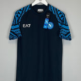 2023/24 NAPOLI *BNWT* TRAINING SHIRT (M) EA7 - Cult Kits - Medium - Buy Vintage Football Shirts, Authentic Retro Football Shirts For Sale, Classic Football Shirts & Soccer Jersey