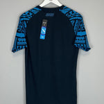 2023/24 NAPOLI *BNWT* TRAINING SHIRT (M) EA7 - Cult Kits - Medium - Buy Vintage Football Shirts, Authentic Retro Football Shirts For Sale, Classic Football Shirts & Soccer Jersey