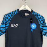 2023/24 NAPOLI *BNWT* TRAINING SHIRT (S) EA7 - Cult Kits - Small - Buy Vintage Football Shirts, Authentic Retro Football Shirts For Sale, Classic Football Shirts & Soccer Jersey