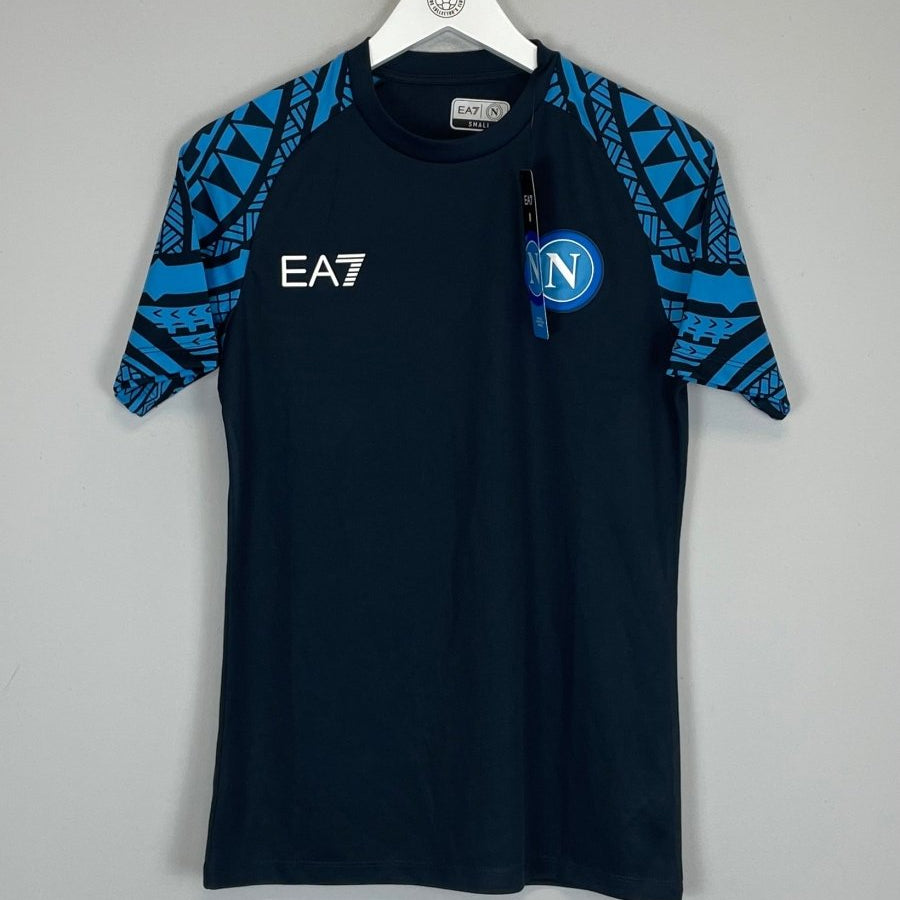 2023/24 NAPOLI *BNWT* TRAINING SHIRT (S) EA7 - Cult Kits - Small - Buy Vintage Football Shirts, Authentic Retro Football Shirts For Sale, Classic Football Shirts & Soccer Jersey