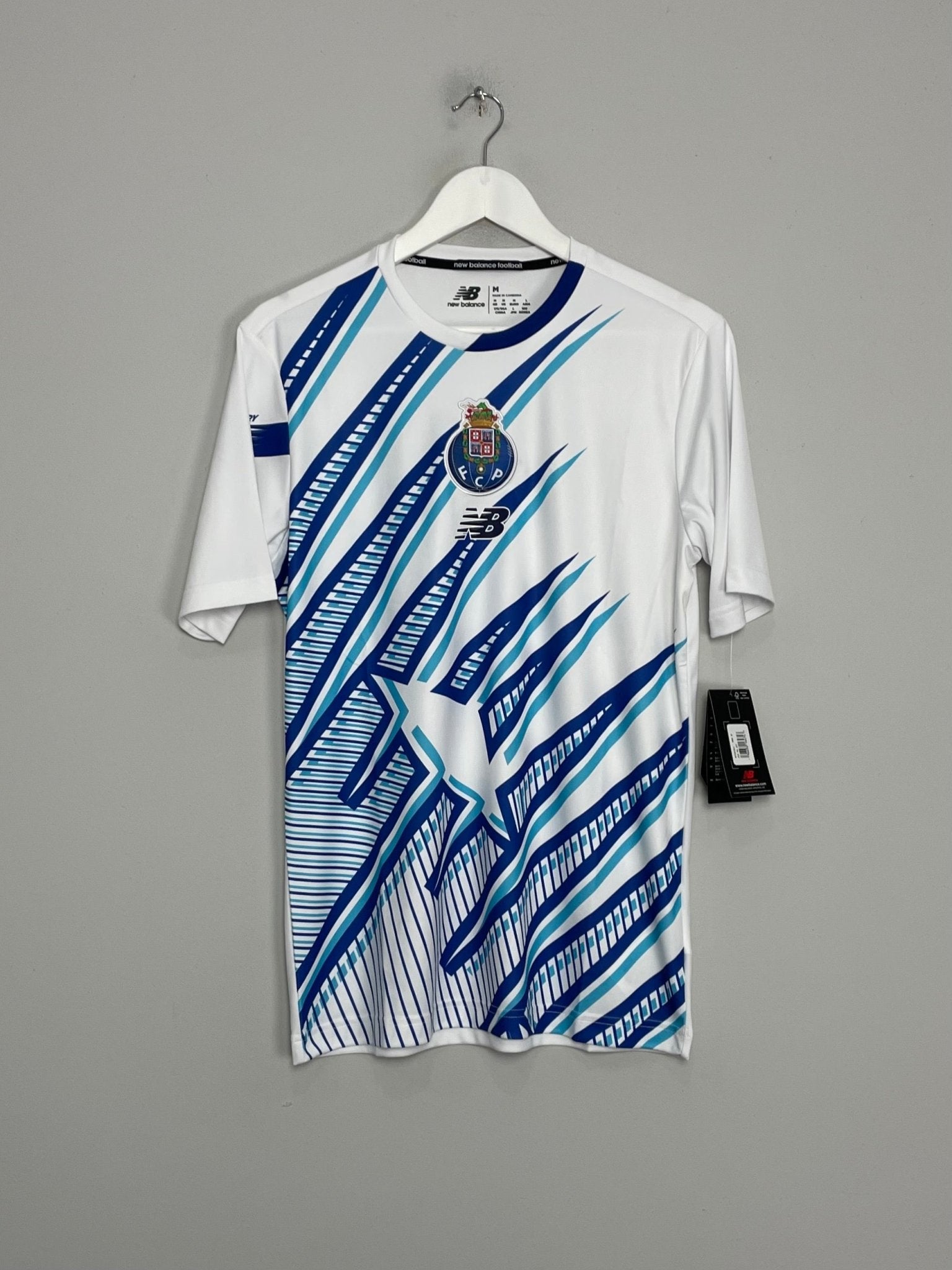 Shop 2023/24 PORTO *BNWT* PRE MATCH SHIRT (M) NEW BALANCE, classic football shirts, vintage football shirts & retro soccer jerseys at Cult Kits
