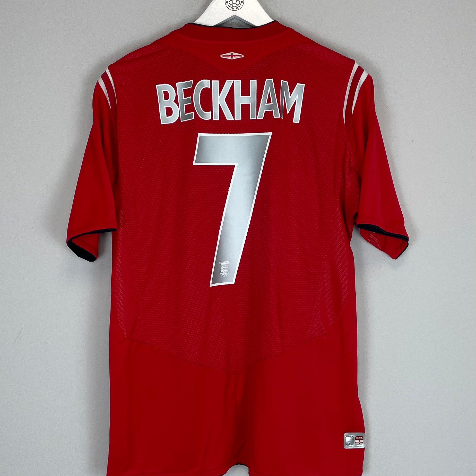 Shop 2004/06 ENGLAND BECKHAM #7 HOME SHIRT (L) UMBRO, classic football shirts, vintage football shirts & retro soccer jerseys at Cult Kits