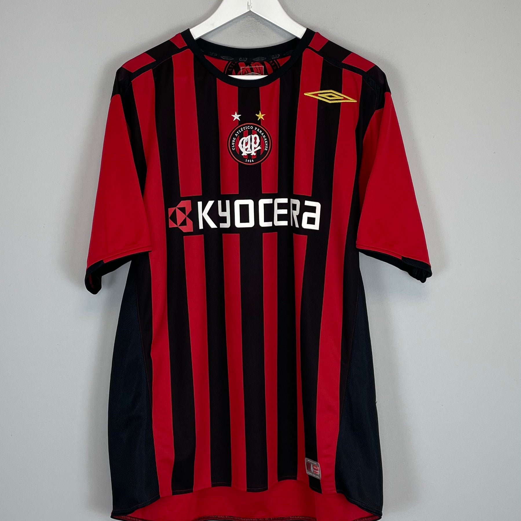 Shop 2006/08 ATLETICO PARANAENSE HOME SHIRT (L) UMBRO, classic football shirts, vintage football shirts & retro soccer jerseys at Cult Kits
