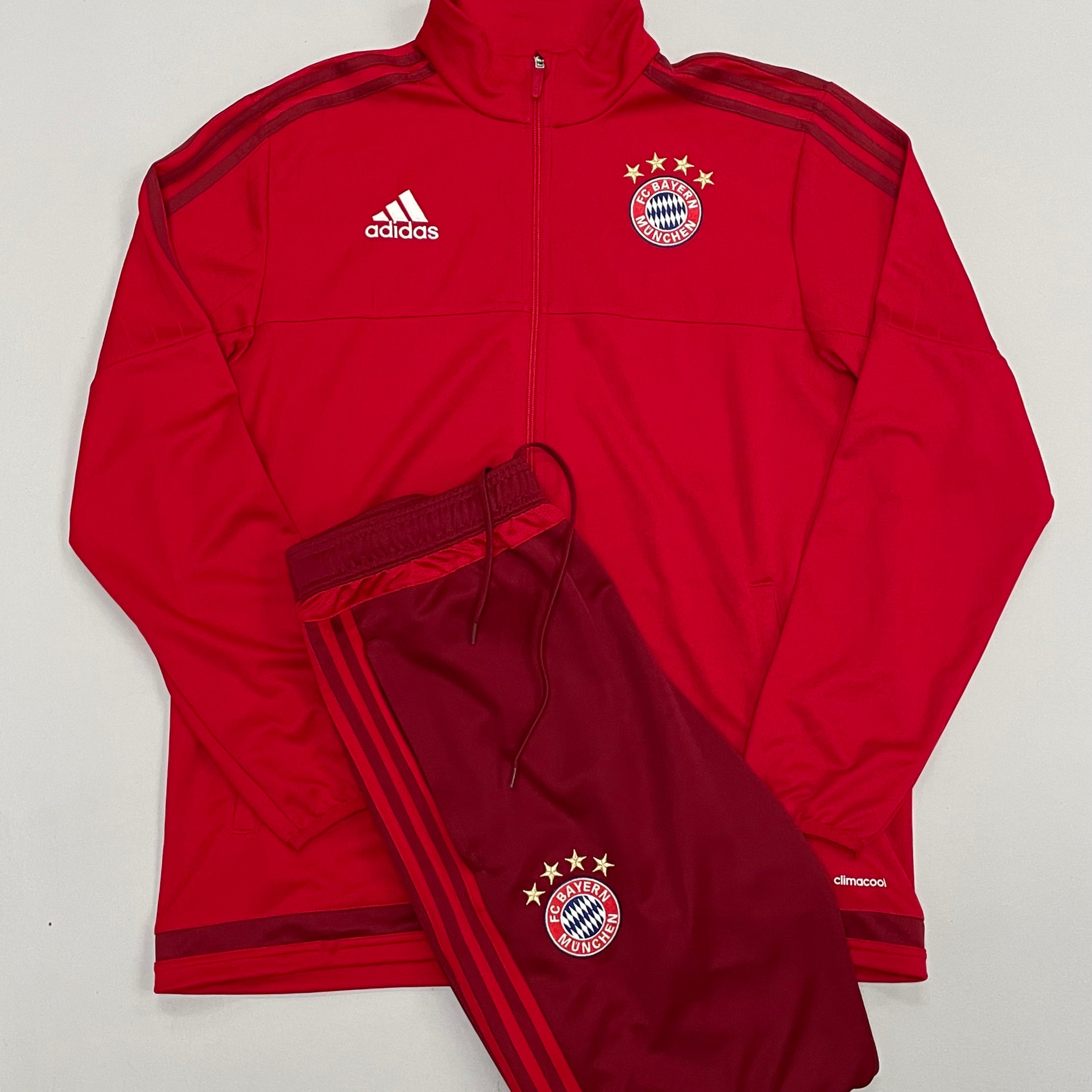 Shop 2016/17 BAYERN MUNICH FULL TRACKSUIT (L) ADIDAS, classic football shirts, vintage football shirts & retro soccer jerseys at Cult Kits