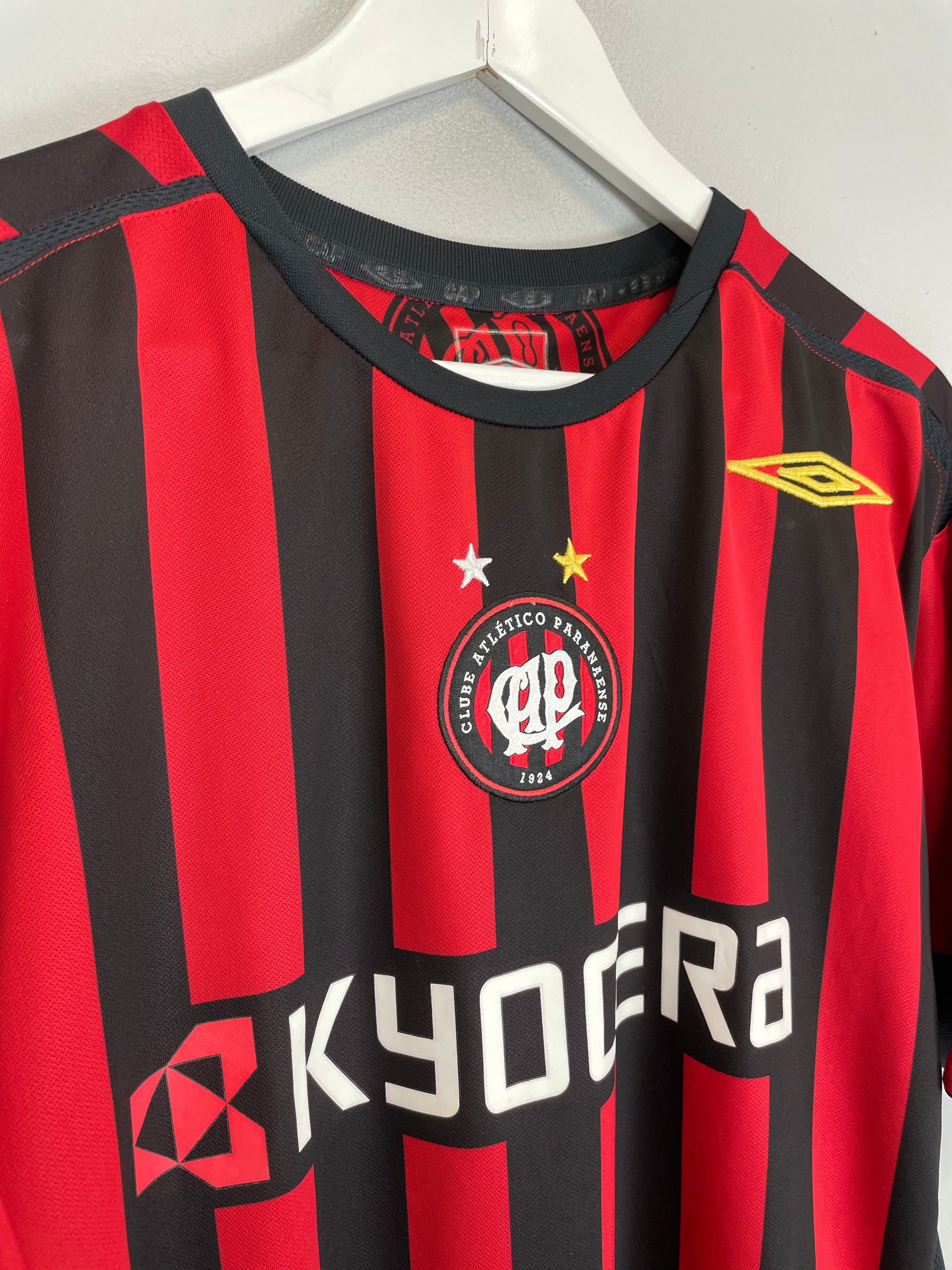 Shop 2006/08 ATLETICO PARANAENSE HOME SHIRT (L) UMBRO, classic football shirts, vintage football shirts & retro soccer jerseys at Cult Kits