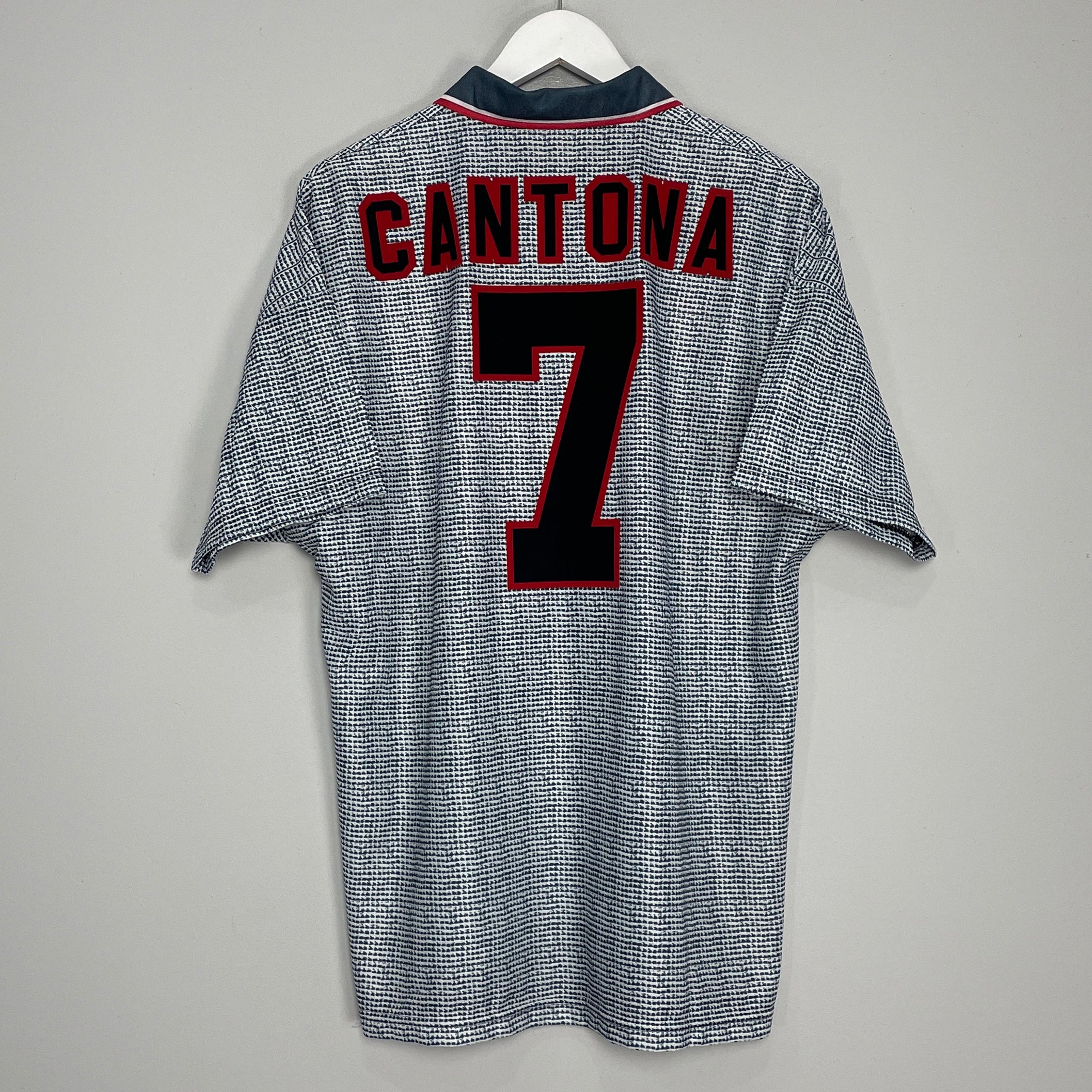 Shop 1995/96 MANCHESTER UNITED CANTONA #7 AWAY SHIRT (L) UMBRO, classic football shirts, vintage football shirts & retro soccer jerseys at Cult Kits