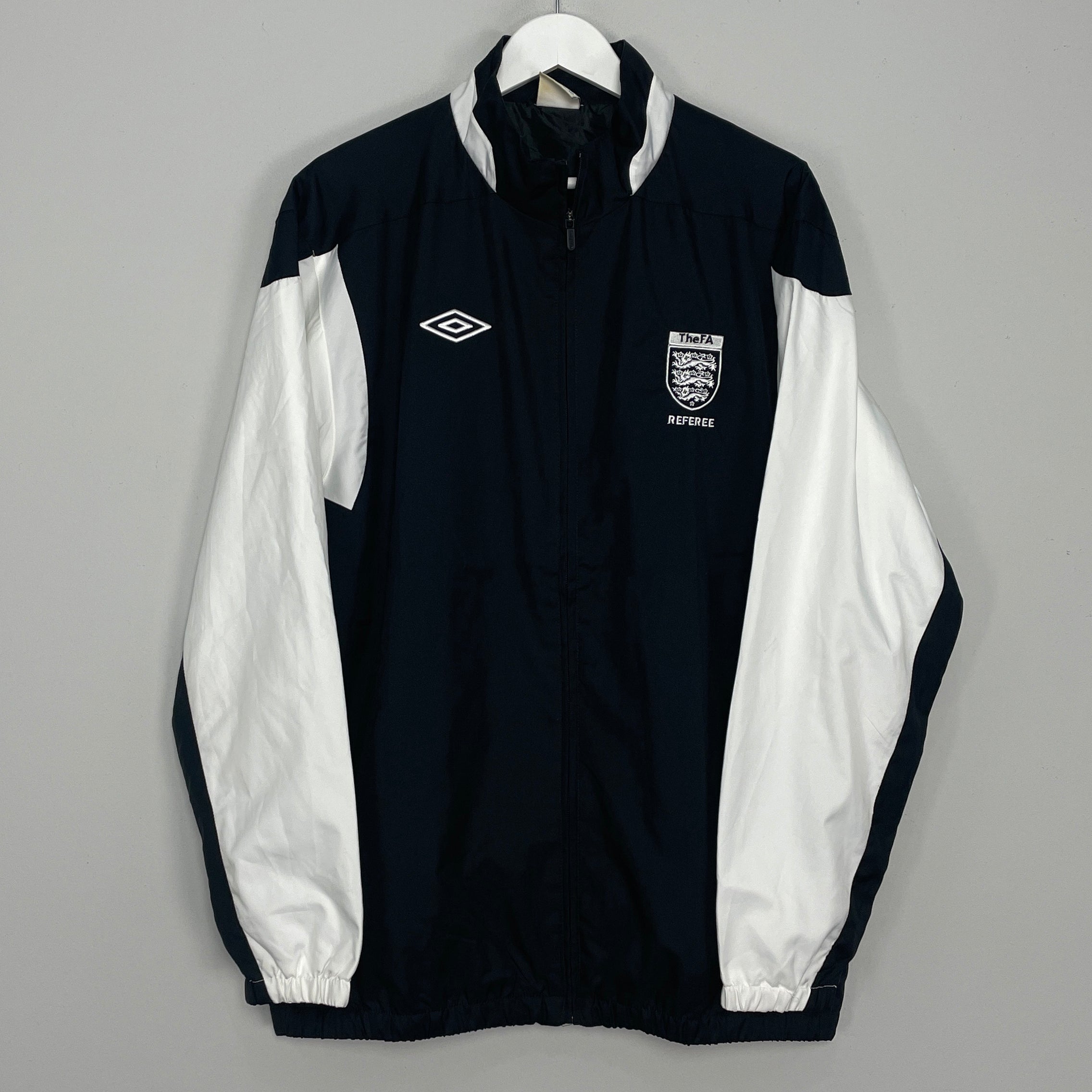 Shop 2009/10 ENGLAND REFEREE TRACK JACKET (XL) UMBRO, classic football shirts, vintage football shirts & retro soccer jerseys at Cult Kits