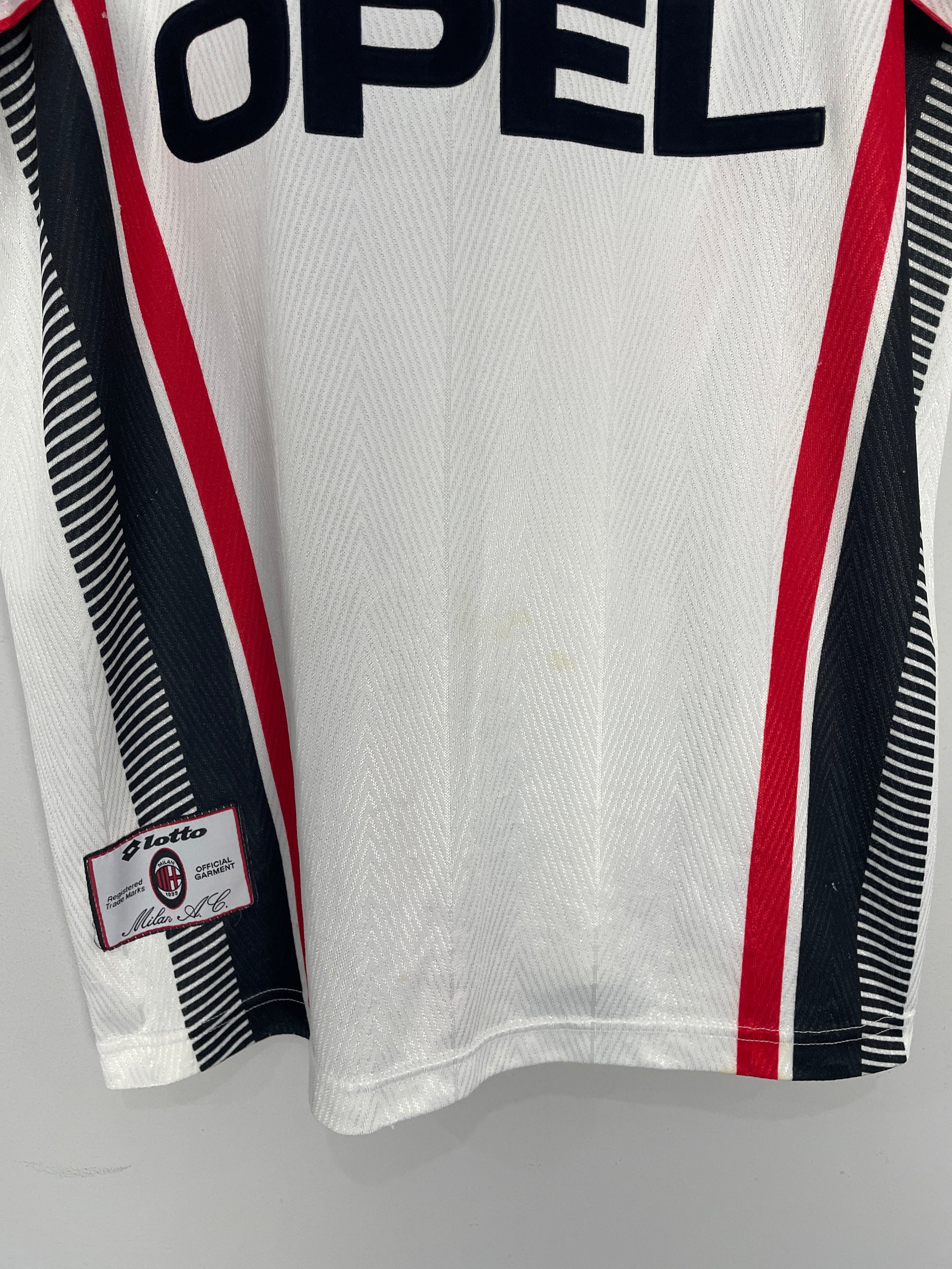 Shop 1997/98 AC MILAN AWAY SHIRT (XL) LOTTO, classic football shirts, vintage football shirts & retro soccer jerseys at Cult Kits
