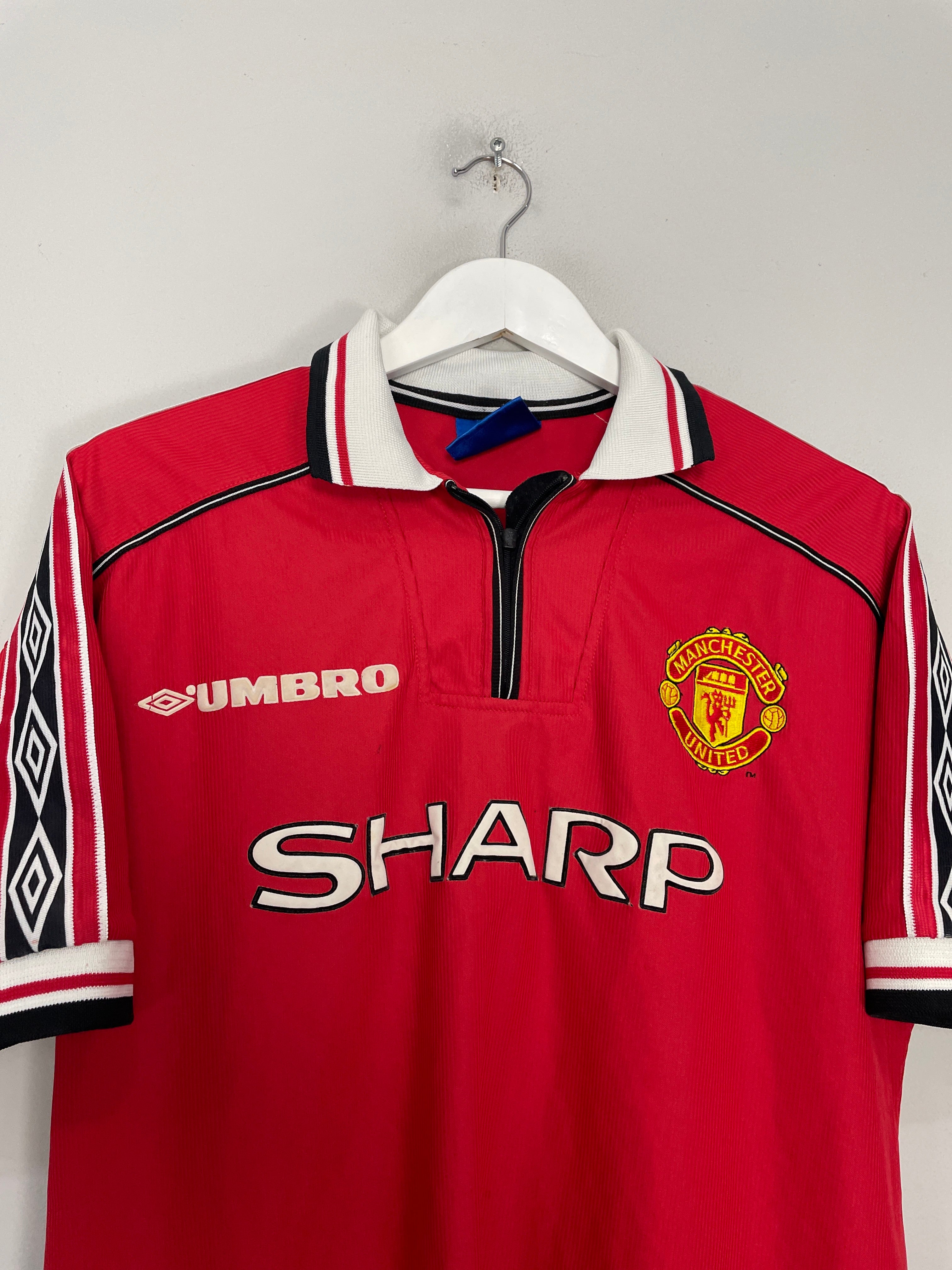 Shop 1998/00 MANCHESTER UNITED HOME SHIRT (L) UMBRO, classic football shirts, vintage football shirts & retro soccer jerseys at Cult Kits