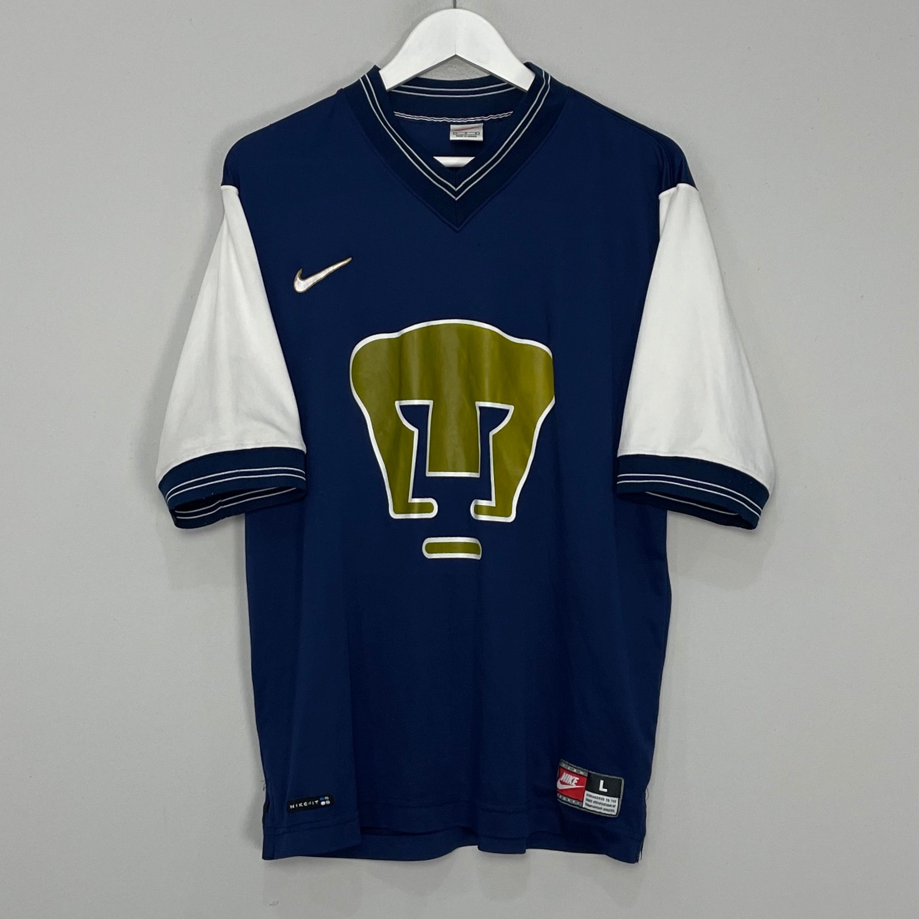 Shop 1998/99 UNAM PUMAS AWAY SHIRT (L) NIKE, classic football shirts, vintage football shirts & retro soccer jerseys at Cult Kits