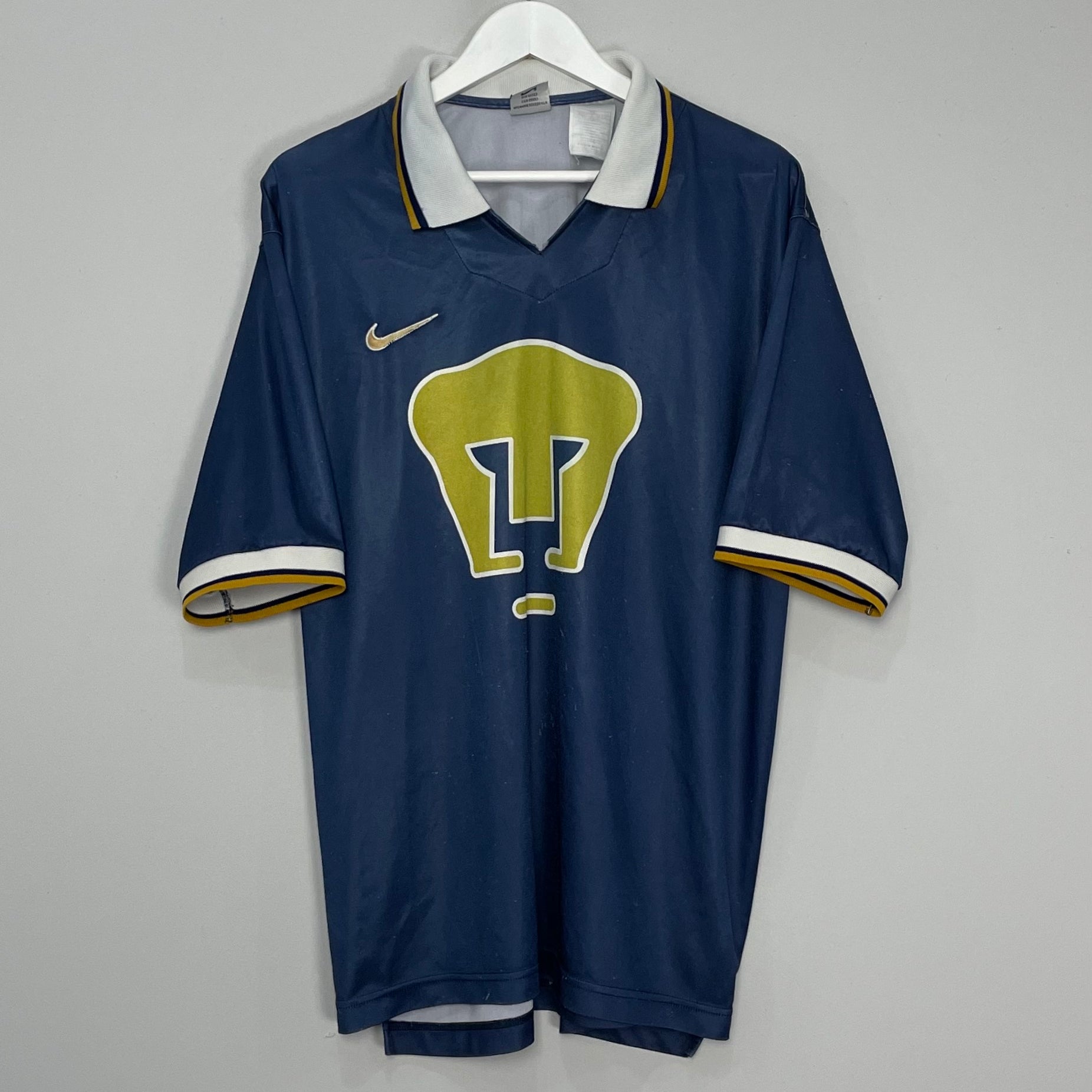 Shop 1996/97 UNAM PUMAS HOME SHIRT (XL) NIKE, classic football shirts, vintage football shirts & retro soccer jerseys at Cult Kits