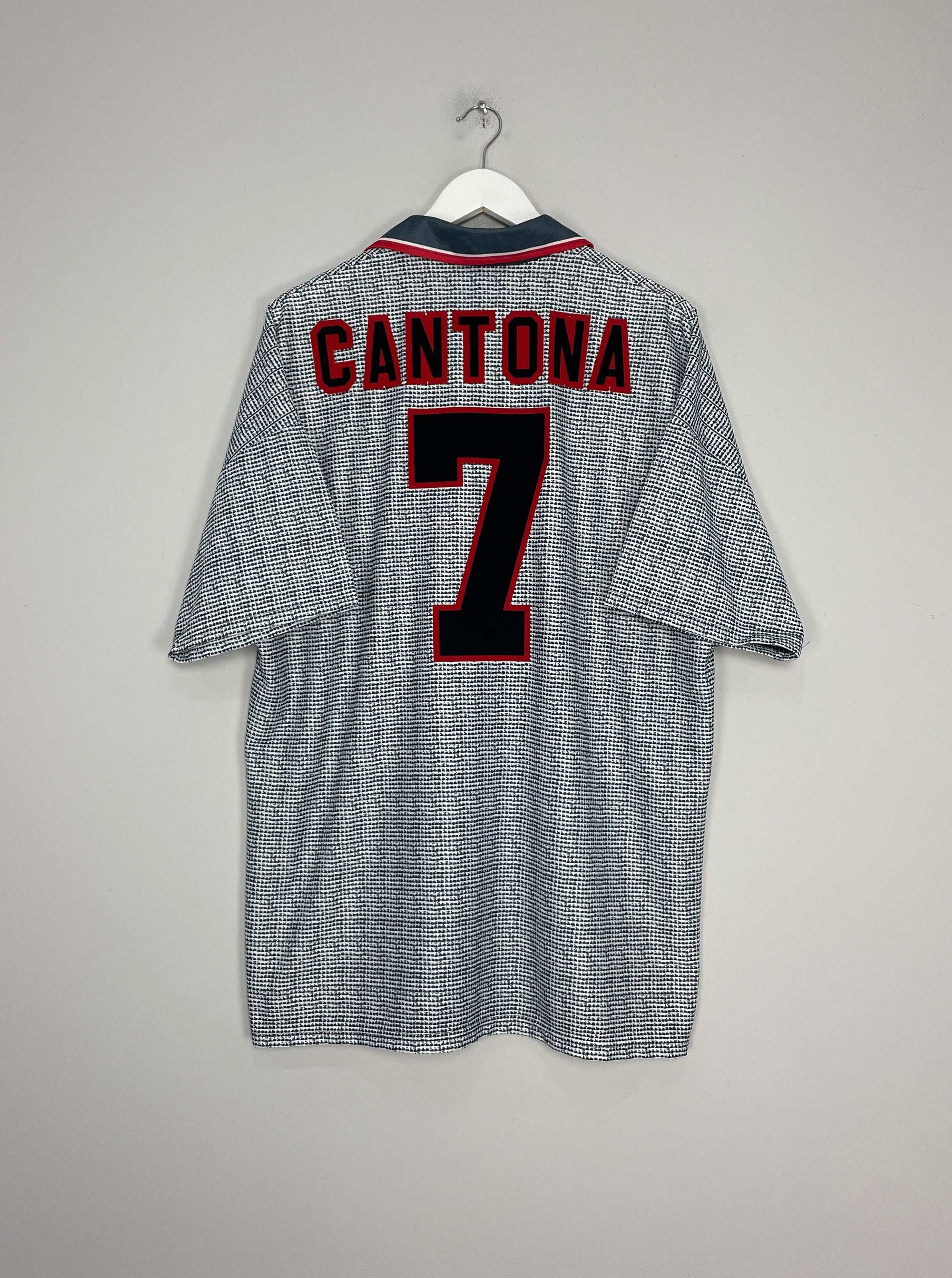 Shop 1995/96 MANCHESTER UNITED CANTONA #7 AWAY SHIRT (XL) UMBRO, classic football shirts, vintage football shirts & retro soccer jerseys at Cult Kits