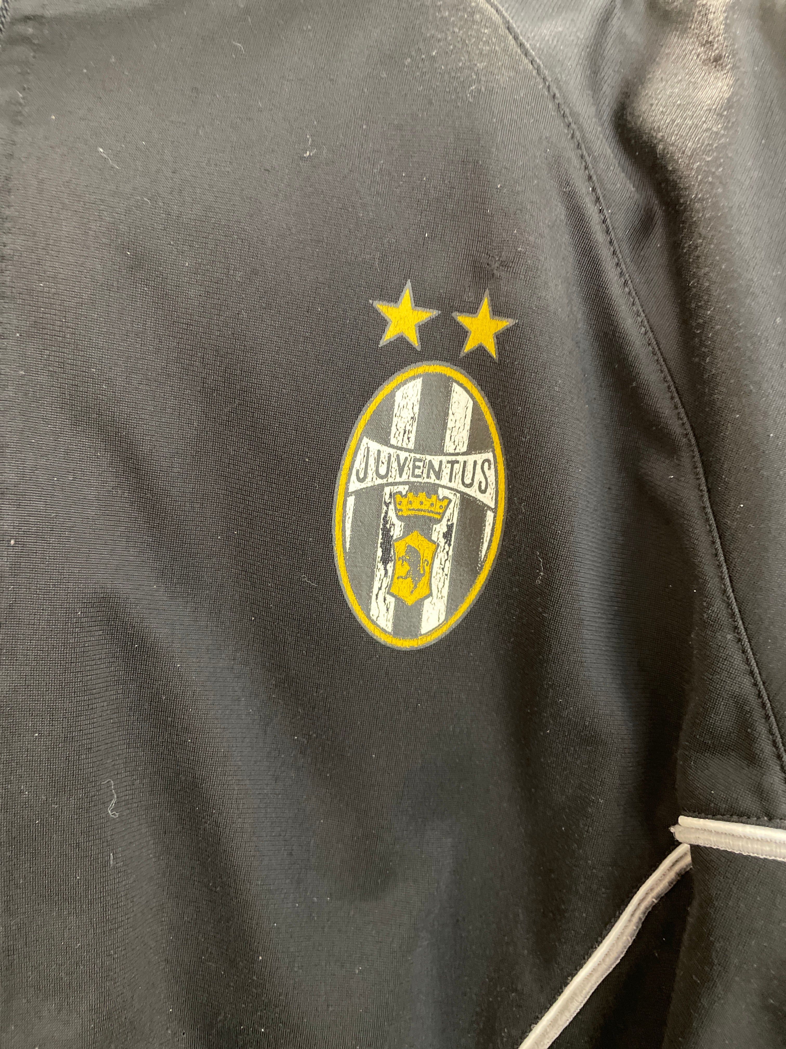 Shop 1998/99 JUVENTUS TRACK JACKET (XL) KAPPA, classic football shirts, vintage football shirts & retro soccer jerseys at Cult Kits