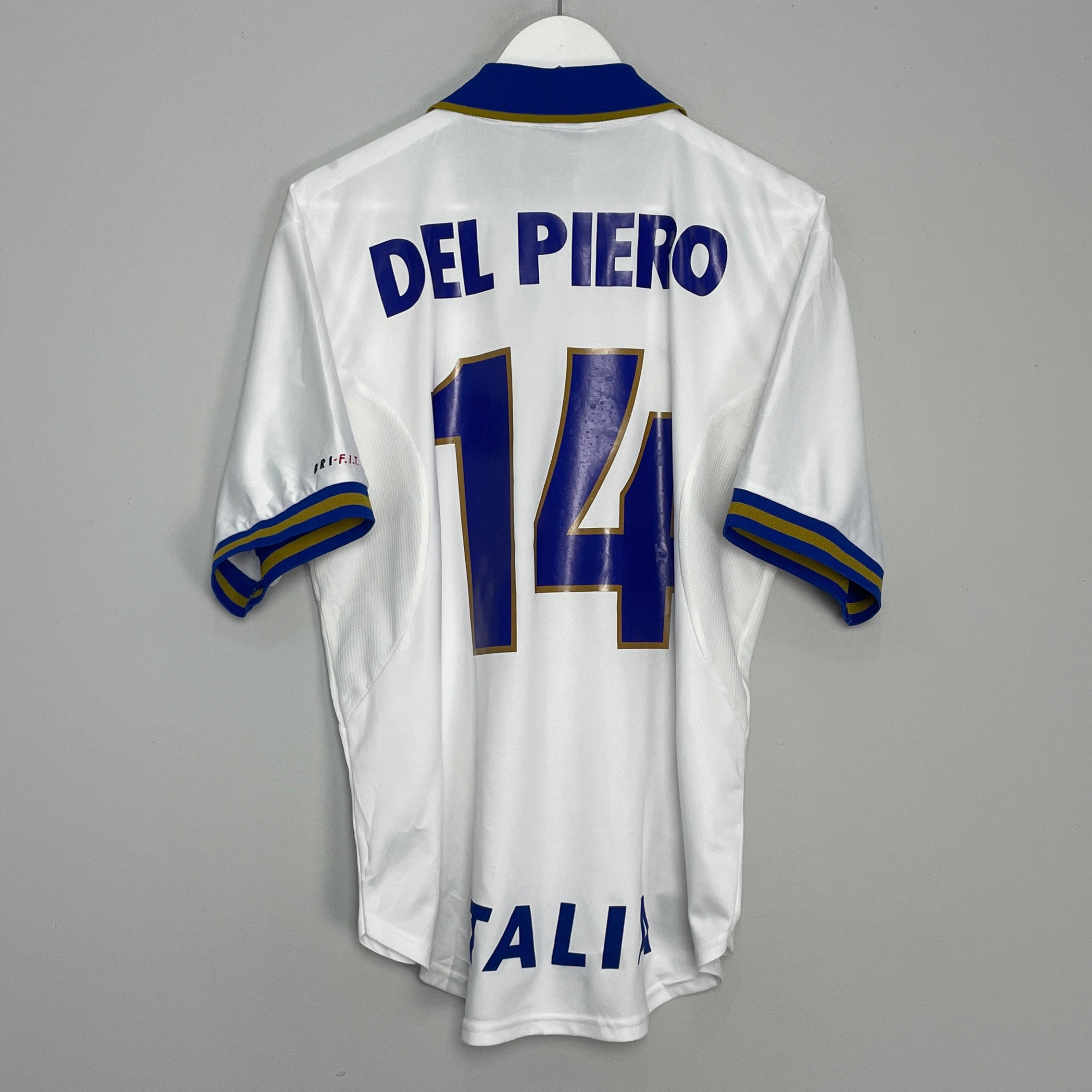 Shop 1996/97 ITALY DEL PIERO #14 AWAY SHIRT (L) NIKE, classic football shirts, vintage football shirts & retro soccer jerseys at Cult Kits