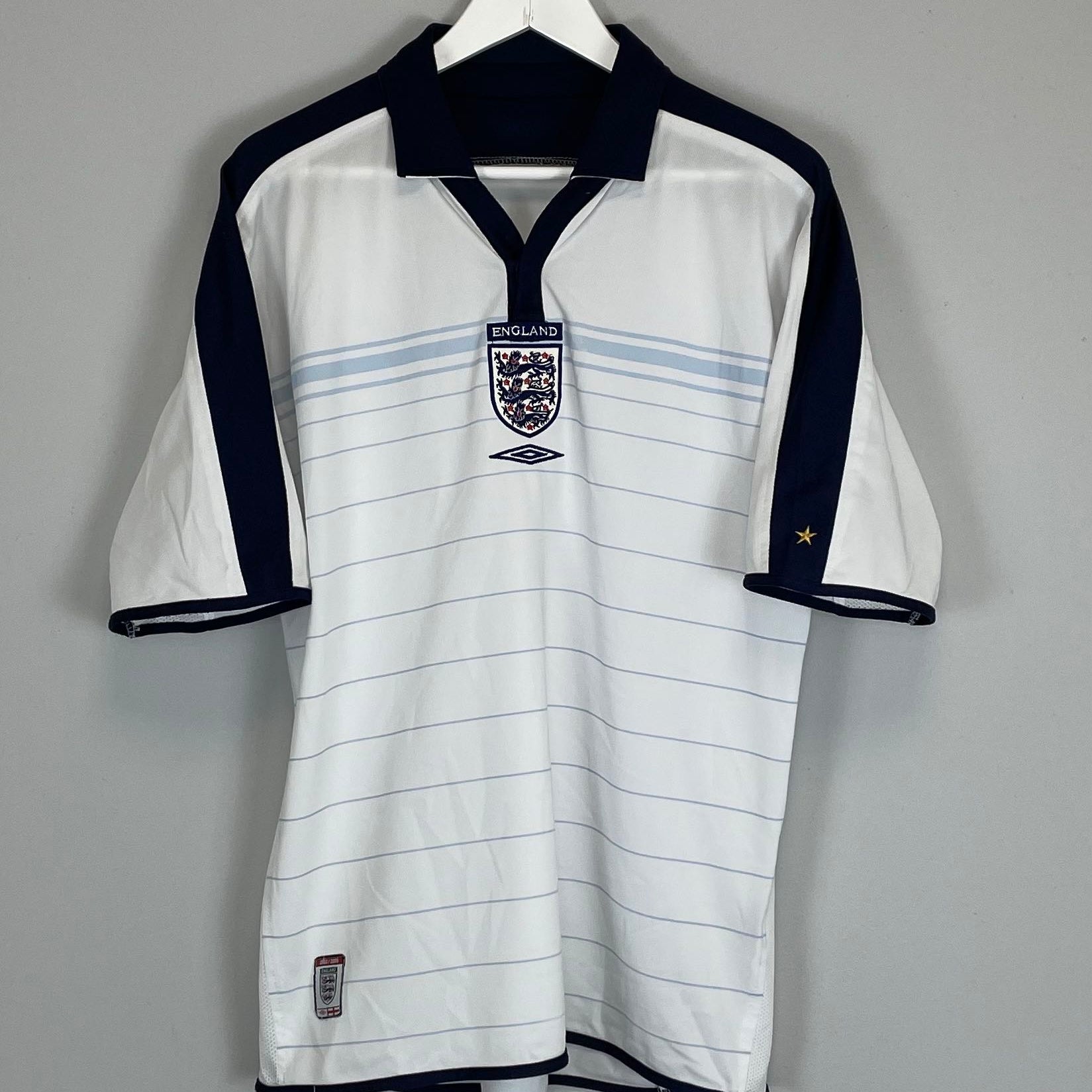 Shop 2003/05 ENGLAND TRAINING SHIRT (M) UMBRO, classic football shirts, vintage football shirts & retro soccer jerseys at Cult Kits
