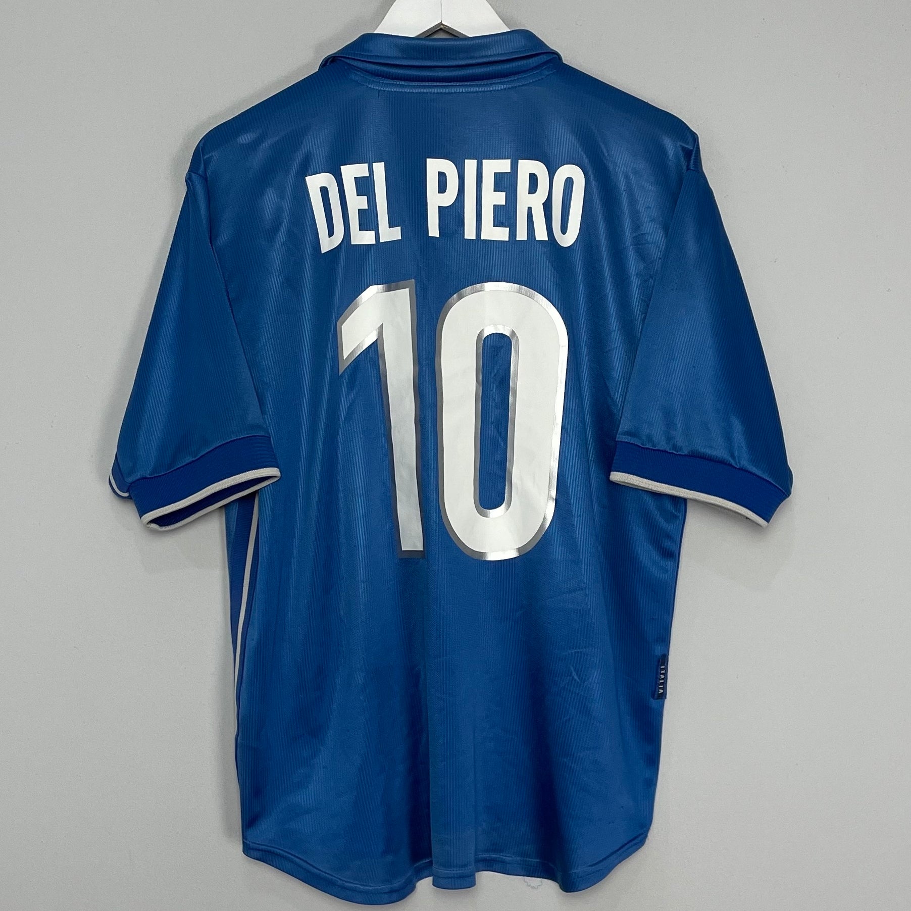 Shop 1997/98 ITALY DEL PIERO #10 HOME SHIRT (L) NIKE, classic football shirts, vintage football shirts & retro soccer jerseys at Cult Kits