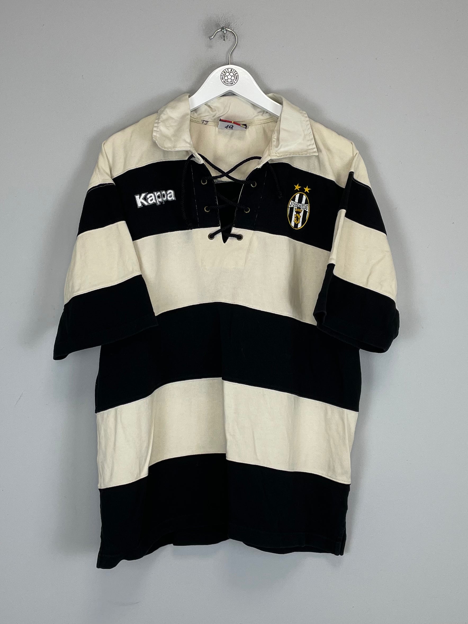 Shop 1997/98 JUVENTUS RUGBY POLO SHIRT (XL) KAPPA, classic football shirts, vintage football shirts & retro soccer jerseys at Cult Kits
