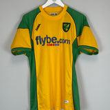 Shop 2006/08 NORWICH CITY HOME SHIRT (M) XARA, classic football shirts, vintage football shirts & retro soccer jerseys at Cult Kits