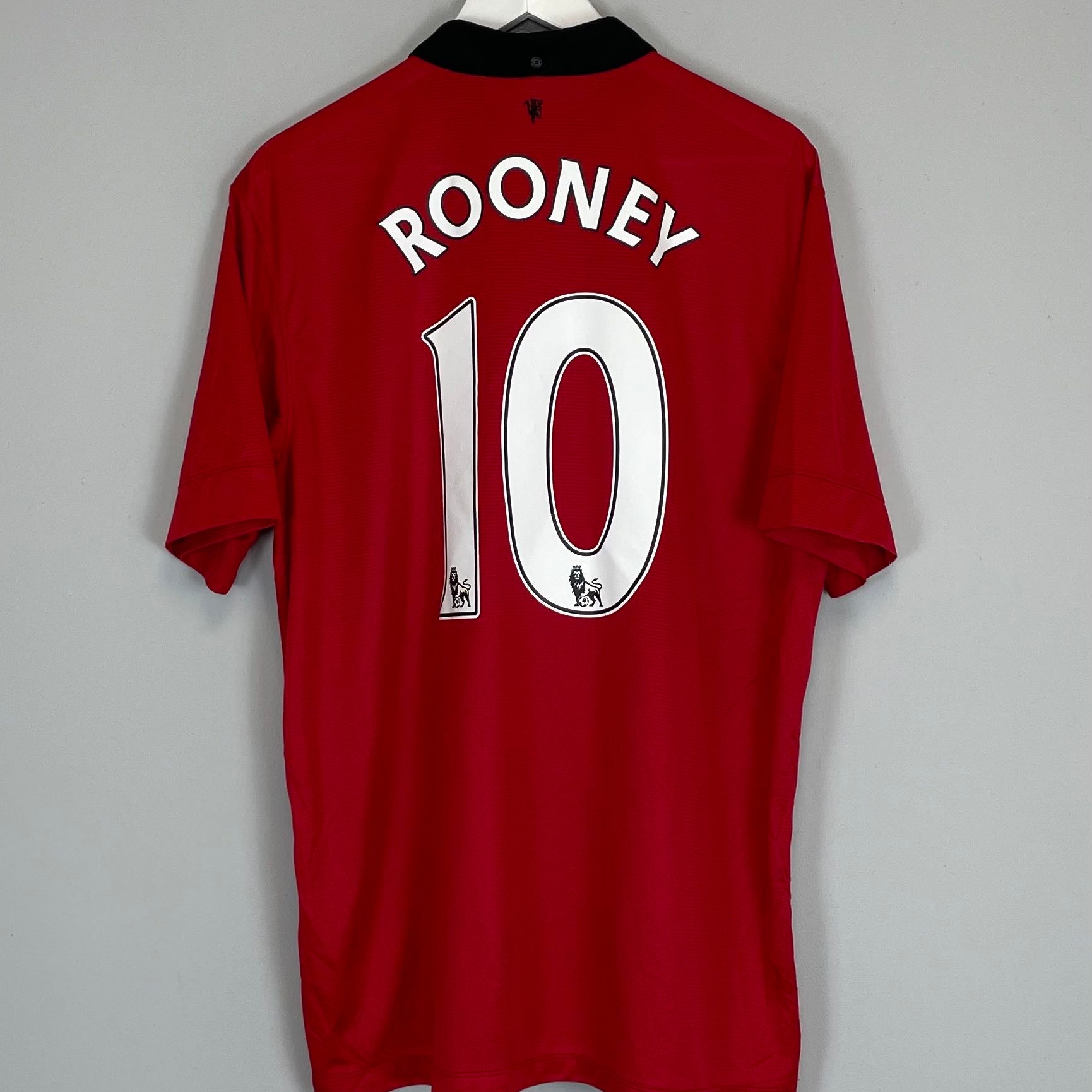 Shop 2013/14 MANCHESTER UNITED ROONEY #10 HOME SHIRT (XL) NIKE, classic football shirts, vintage football shirts & retro soccer jerseys at Cult Kits