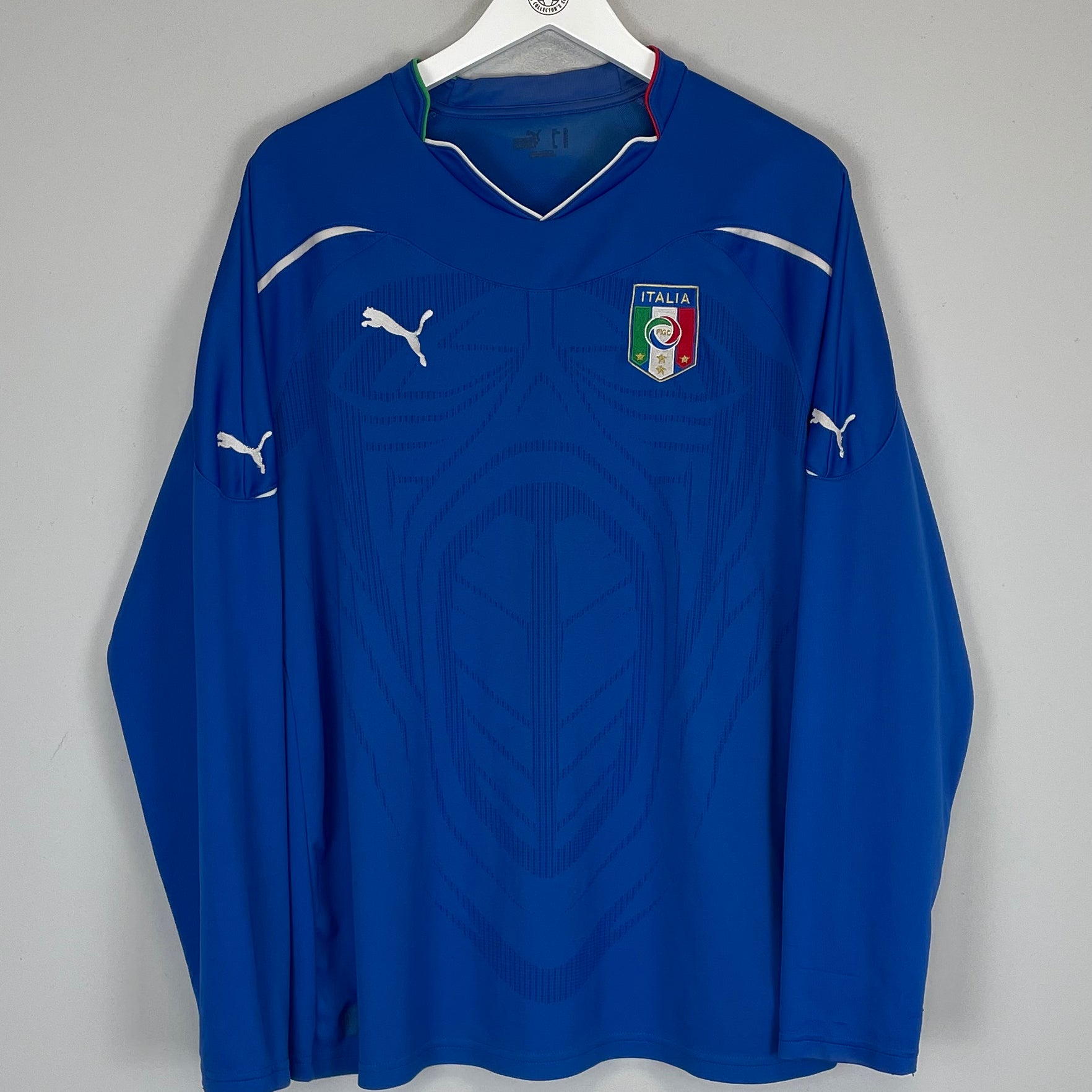 Shop 2010/11 ITALY L/S HOME SHIRT (XL) PUMA, classic football shirts, vintage football shirts & retro soccer jerseys at Cult Kits