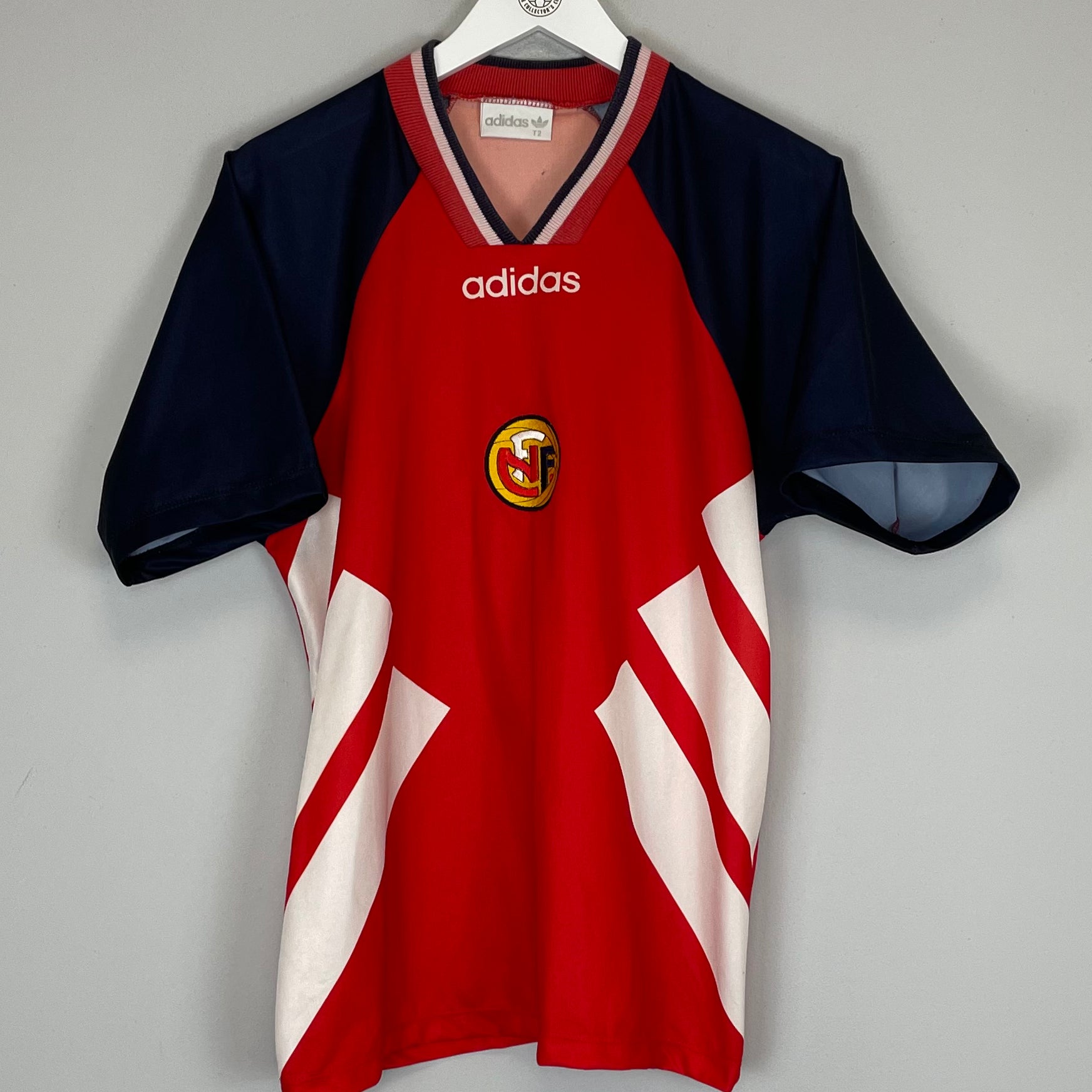 Shop 1994/96 NORWAY HOME SHIRT (M) ADIDAS, classic football shirts, vintage football shirts & retro soccer jerseys at Cult Kits