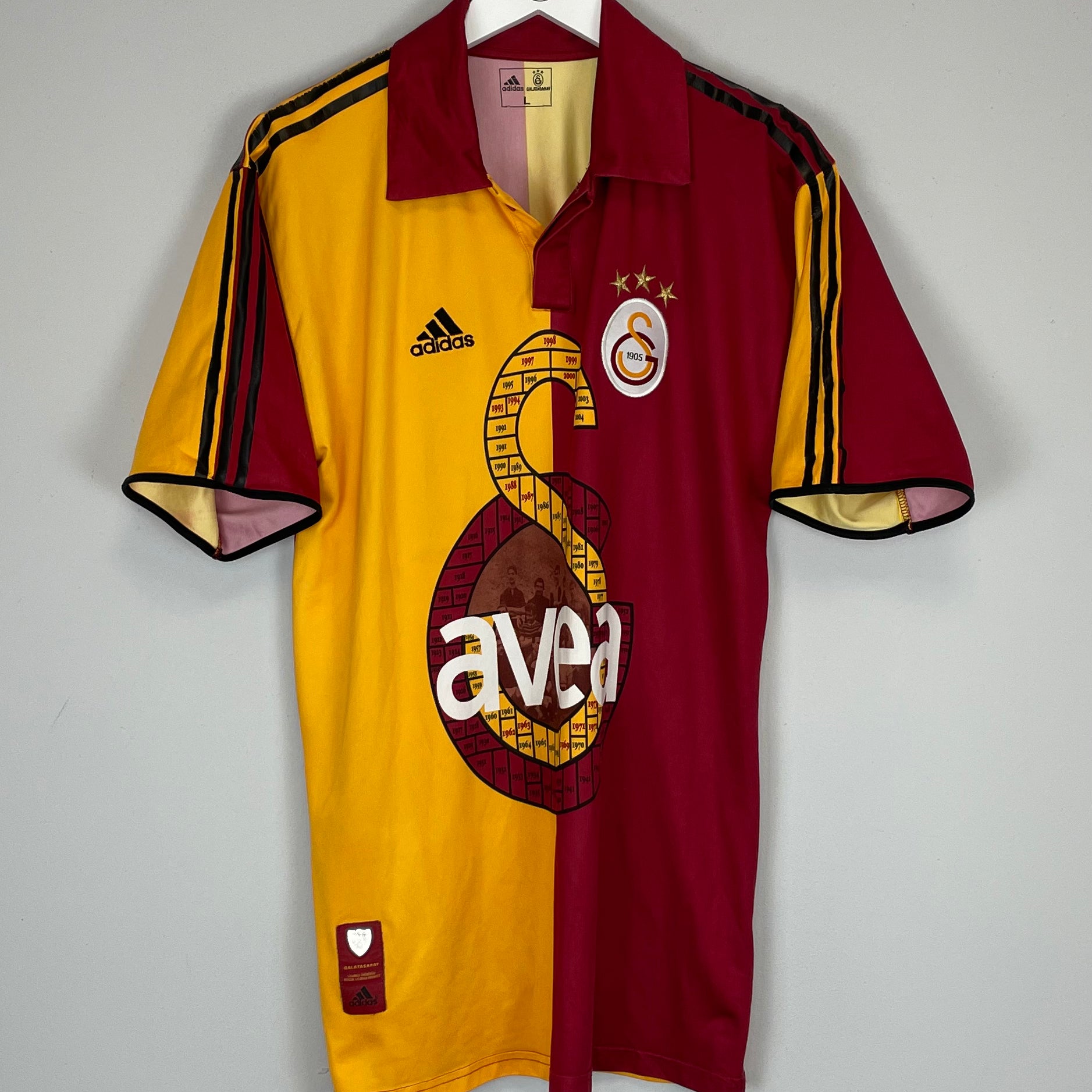 Shop 2005 GALATASARAY *CENTENARY* HOME SHIRT (L) ADIDAS, classic football shirts, vintage football shirts & retro soccer jerseys at Cult Kits