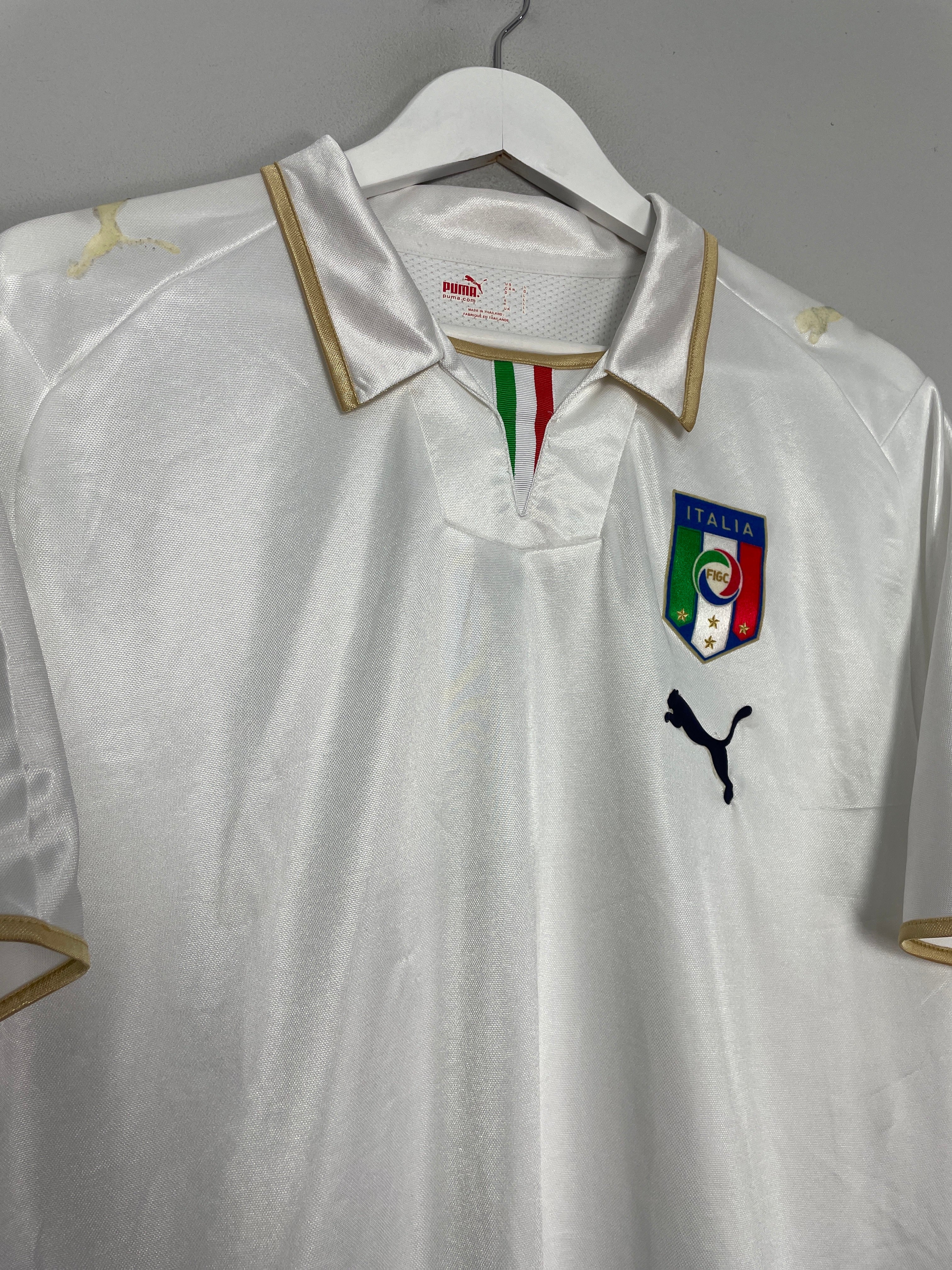 Shop 2007/08 ITALY AWAY SHIRT (L) PUMA, classic football shirts, vintage football shirts & retro soccer jerseys at Cult Kits