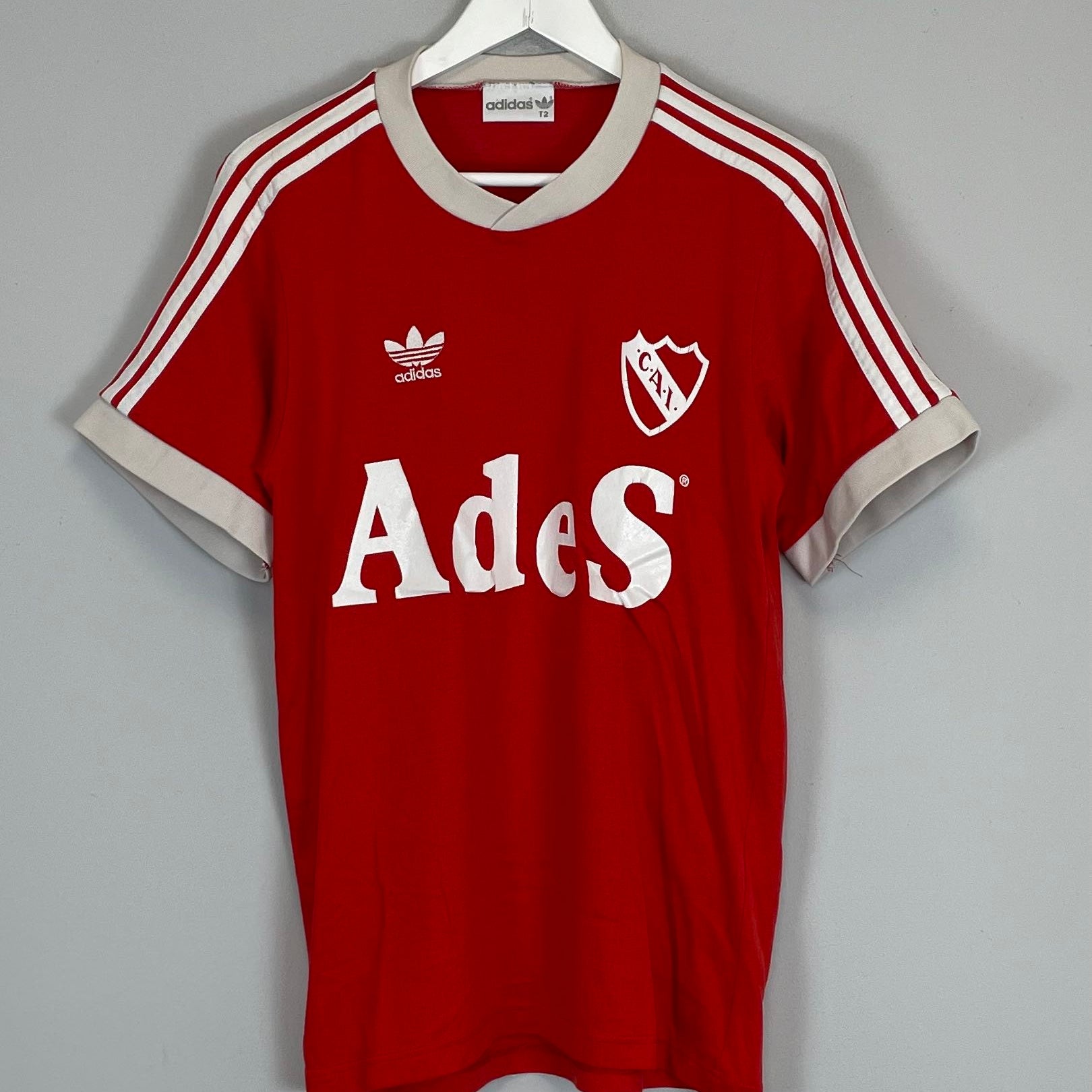 Shop 1994 INDEPENDIENTE HOME SHIRT (M) ADIDAS, classic football shirts, vintage football shirts & retro soccer jerseys at Cult Kits
