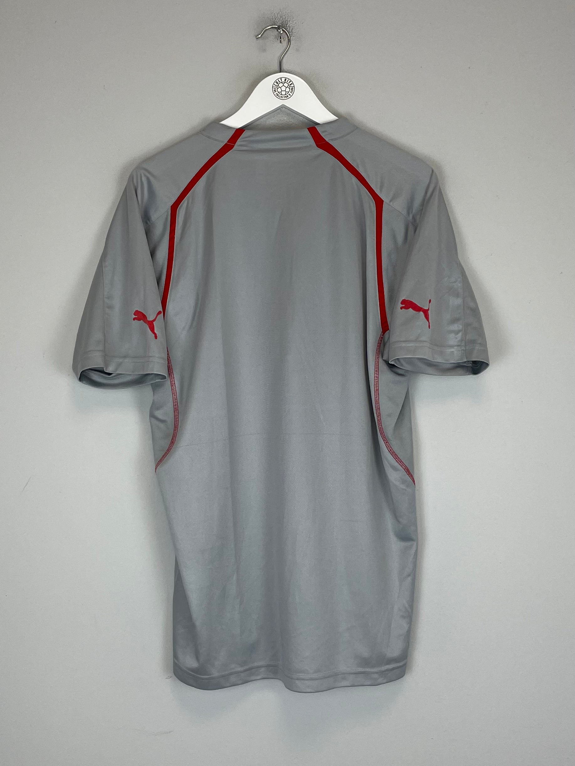 Shop 2004/05 STUTTGART THIRD SHIRT (XL) PUMA, classic football shirts, vintage football shirts & retro soccer jerseys at Cult Kits