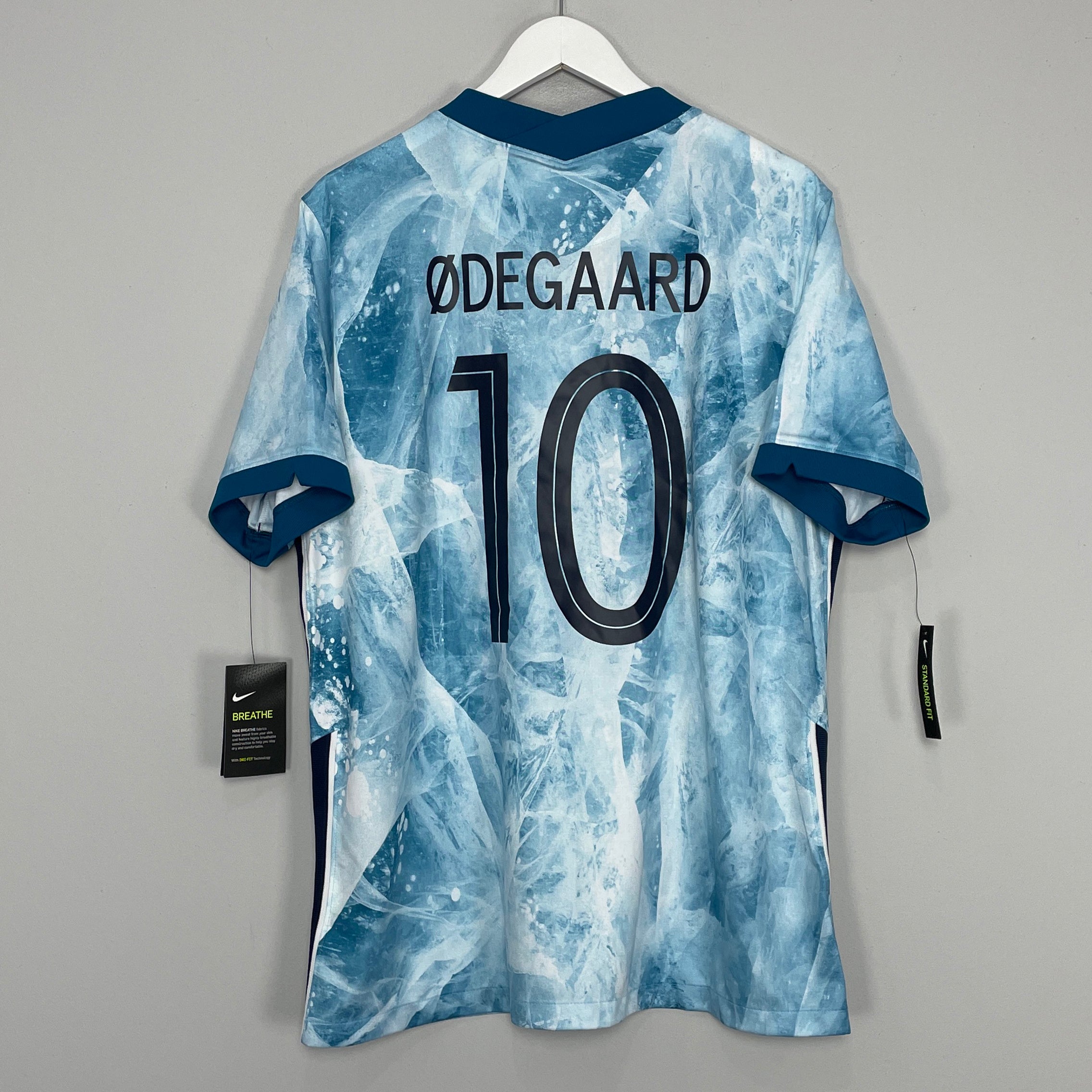 Shop 2020/21 NORWAY ODEGAARD #10 *BNWT* AWAY SHIRT (XL) NIKE, classic football shirts, vintage football shirts & retro soccer jerseys at Cult Kits