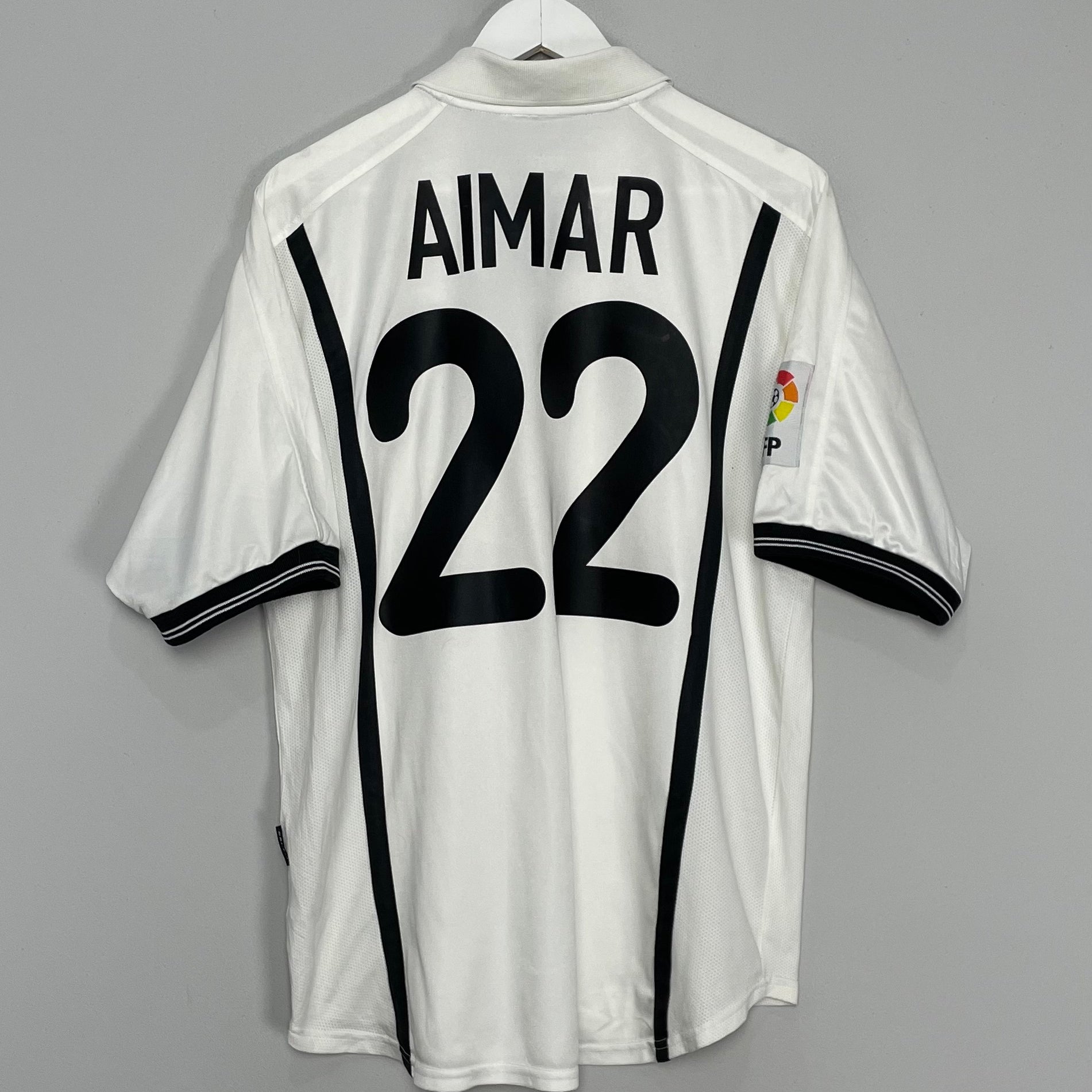 Shop 2000/01 VALENCIA AIMAR #22 HOME SHIRT (L) NIKE, classic football shirts, vintage football shirts & retro soccer jerseys at Cult Kits