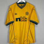 Shop 2000/02 CELTIC HARTSON #10 AWAY SHIRT (L) UMBRO, classic football shirts, vintage football shirts & retro soccer jerseys at Cult Kits