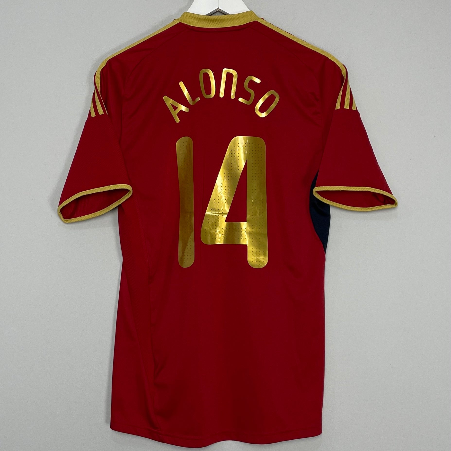 Shop 2009/10 SPAIN ALONSO #14 HOME SHIRT (M) ADIDAS, classic football shirts, vintage football shirts & retro soccer jerseys at Cult Kits