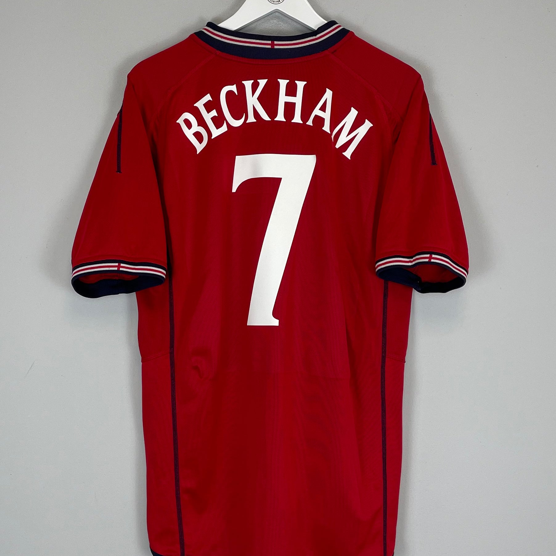 Shop 2002/04 ENGLAND BECKHAM #7 AWAY SHIRT (L) UMBRO, classic football shirts, vintage football shirts & retro soccer jerseys at Cult Kits