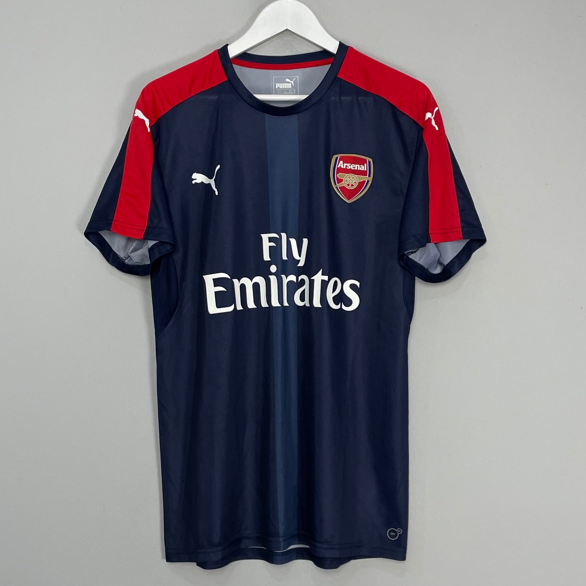 Shop 2016/17 ARSENAL TRAINING SHIRT (XL) PUMA, classic football shirts, vintage football shirts & retro soccer jerseys at Cult Kits