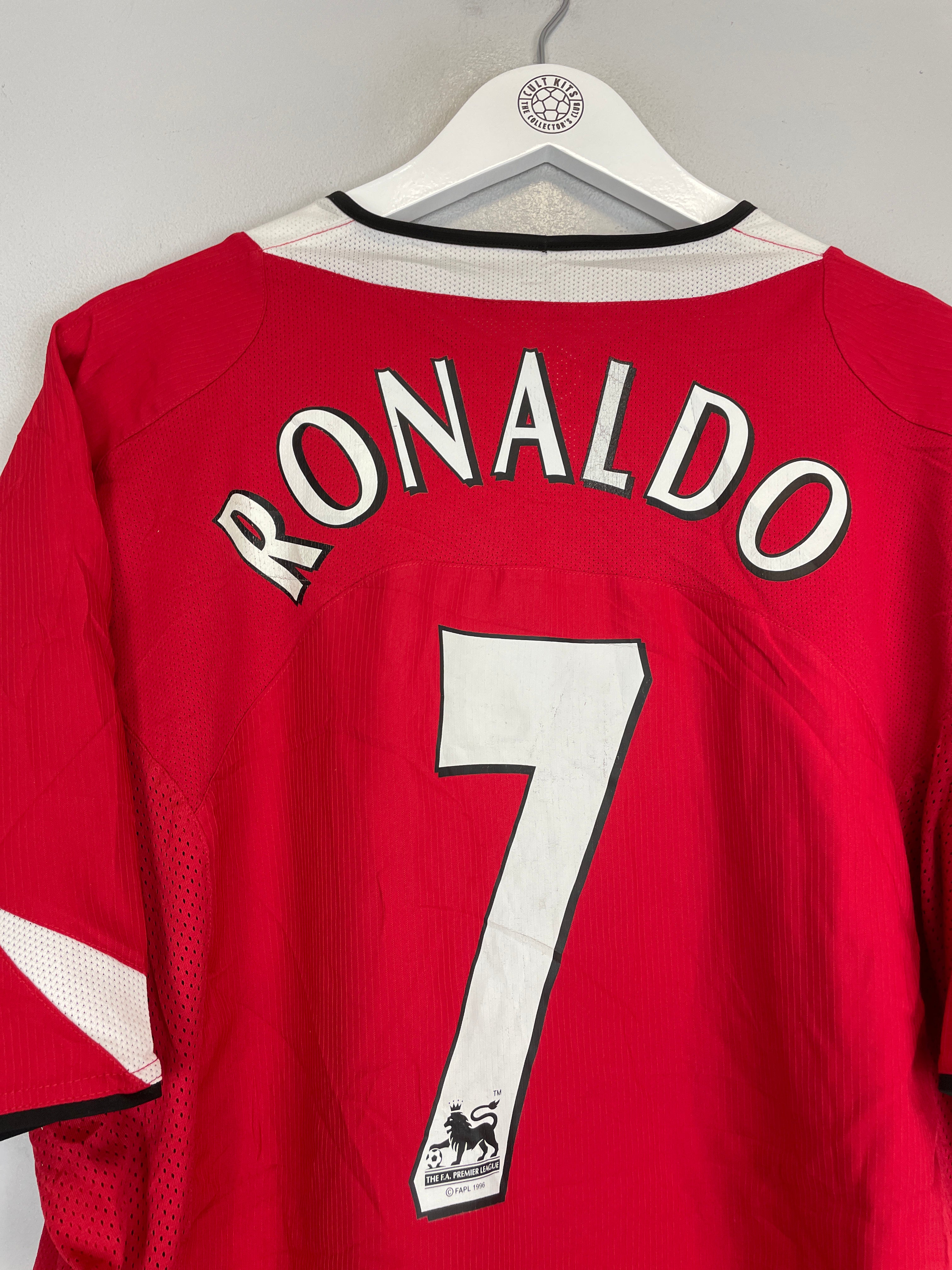 Shop 2004/05 MANCHESTER UNITED RONALDO #7 HOME SHIRT (XXL) NIKE, classic football shirts, vintage football shirts & retro soccer jerseys at Cult Kits