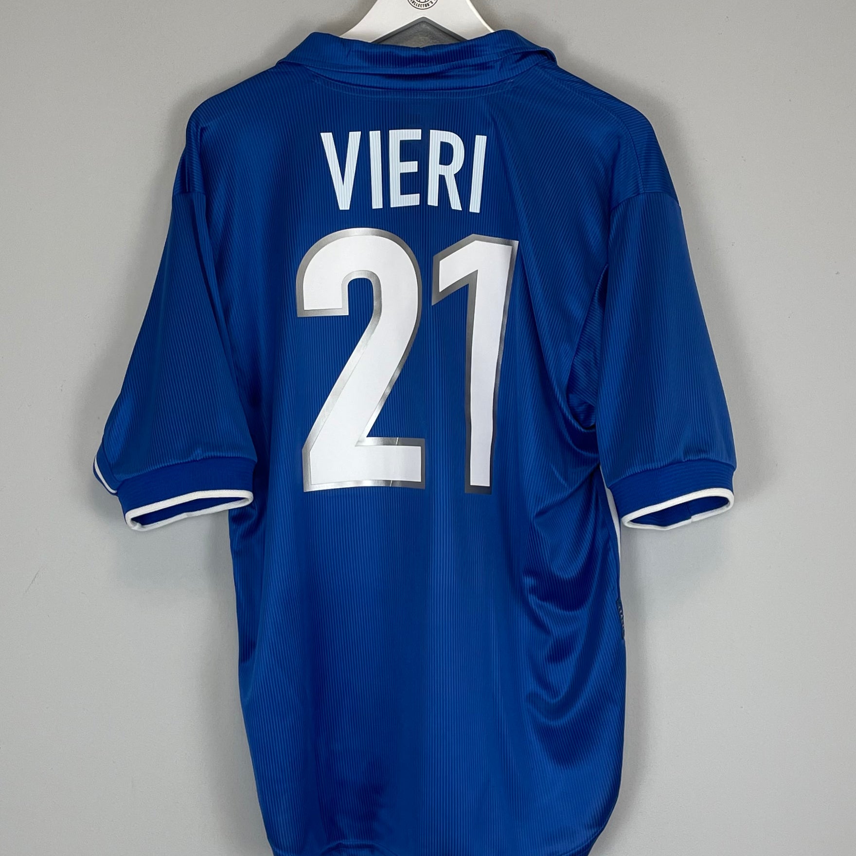Shop 1997/98 ITALY VIERI #21 HOME SHIRT (L) NIKE, classic football shirts, vintage football shirts & retro soccer jerseys at Cult Kits