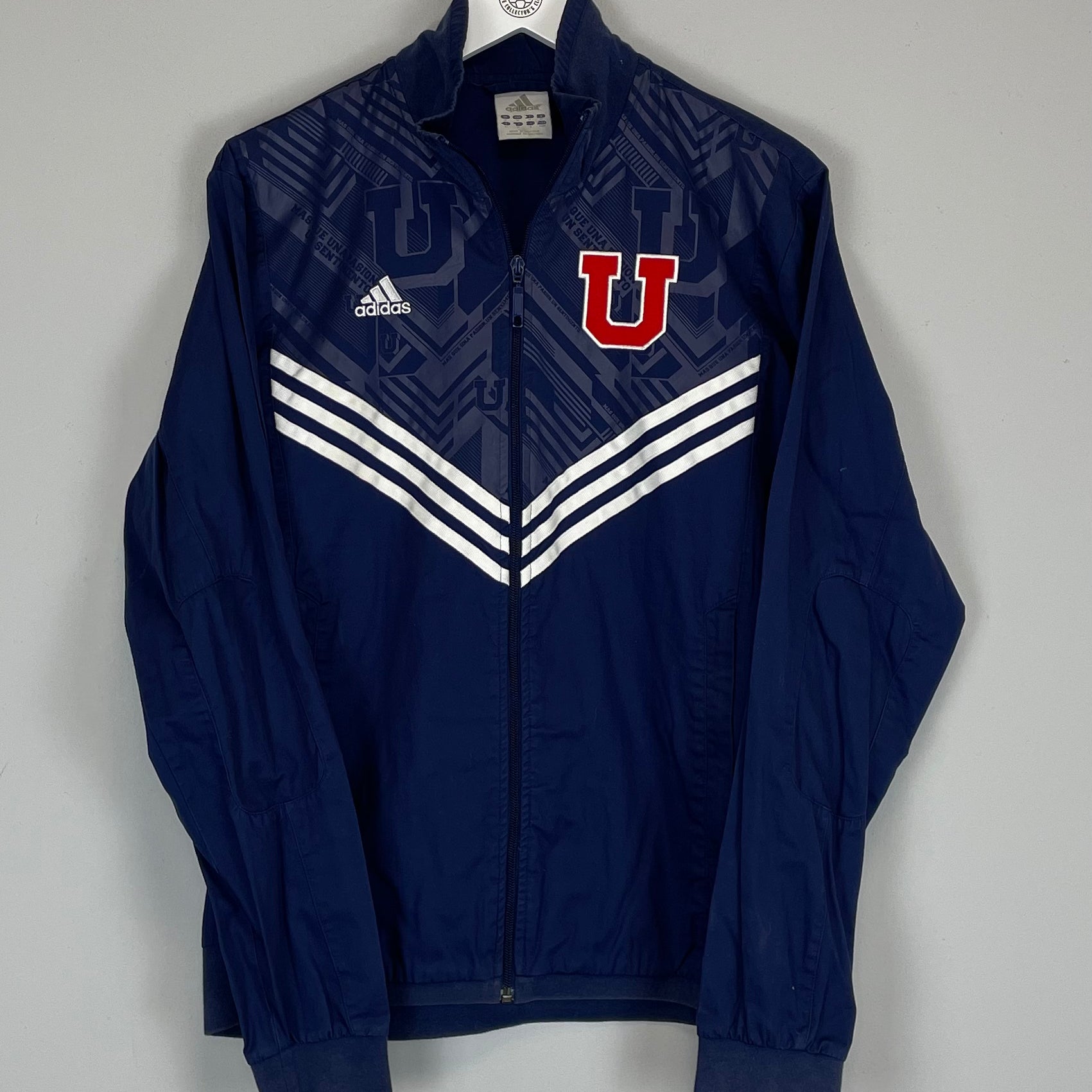 Shop 2008 UNIVERSIDAD DE CHILE TRACK JACKET (M) ADIDAS, classic football shirts, vintage football shirts & retro soccer jerseys at Cult Kits