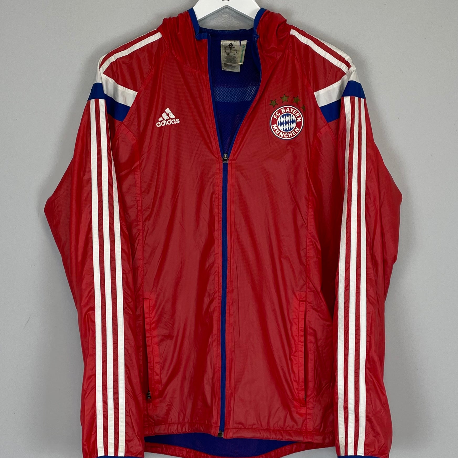 Shop 2014/15 BAYERN MUNICH TRAINING JACKET (M) ADIDAS, classic football shirts, vintage football shirts & retro soccer jerseys at Cult Kits
