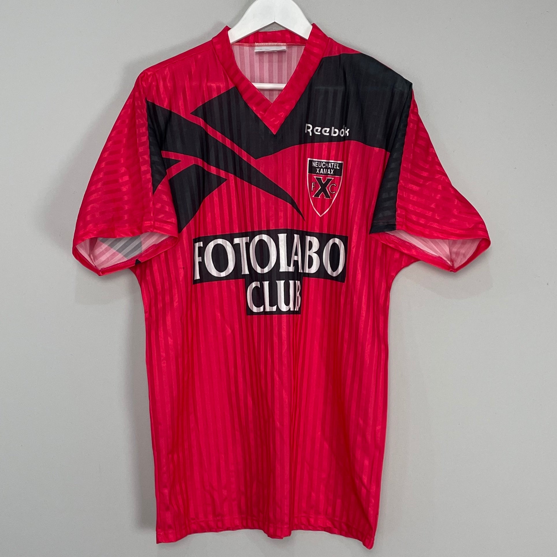 Shop 1993/94 NEUCHATEL XAMAX HOME SHIRT (M) REEBOK, classic football shirts, vintage football shirts & retro soccer jerseys at Cult Kits
