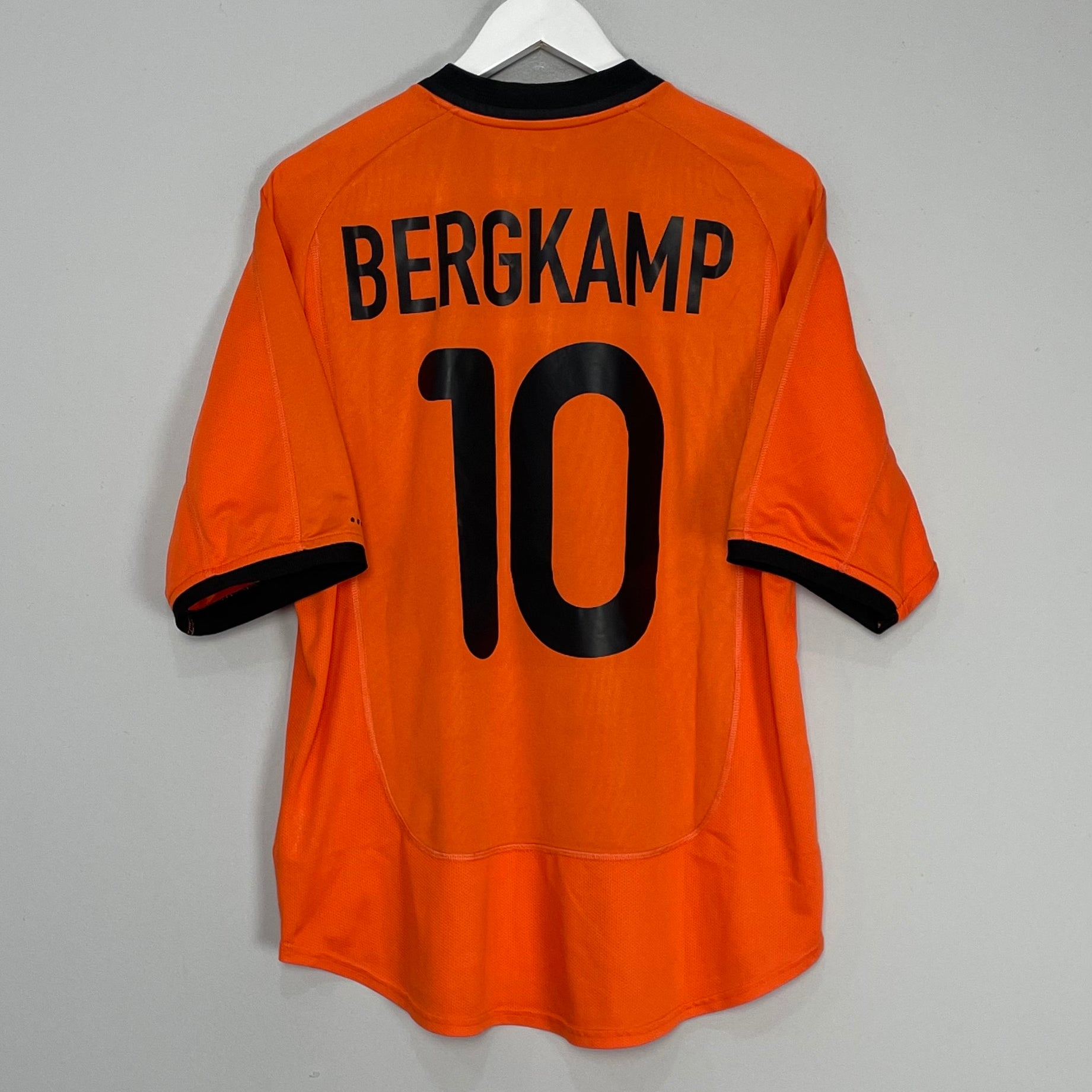 Shop 2000/02 NETHERLANDS BERGKAMP #10 HOME SHIRT (L) NIKE, classic football shirts, vintage football shirts & retro soccer jerseys at Cult Kits