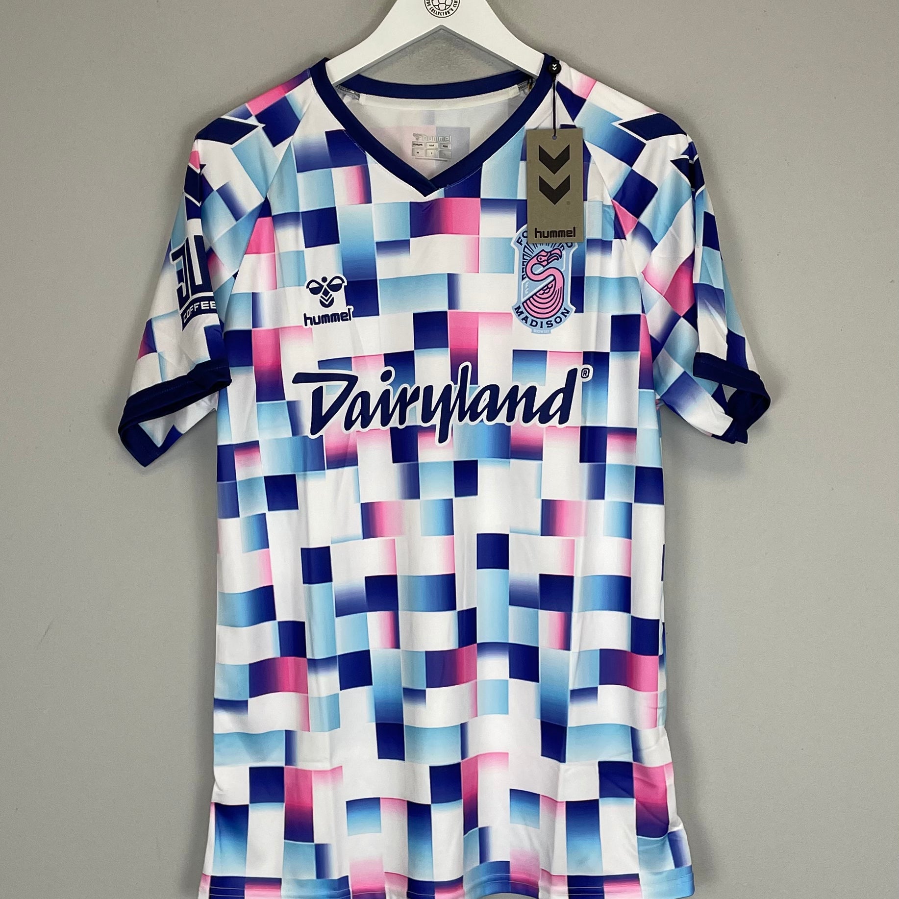 Shop 2021 FORWARD MADISON *BNWT* SPECIAL EDITION SHIRT (M) HUMMEL, classic football shirts, vintage football shirts & retro soccer jerseys at Cult Kits