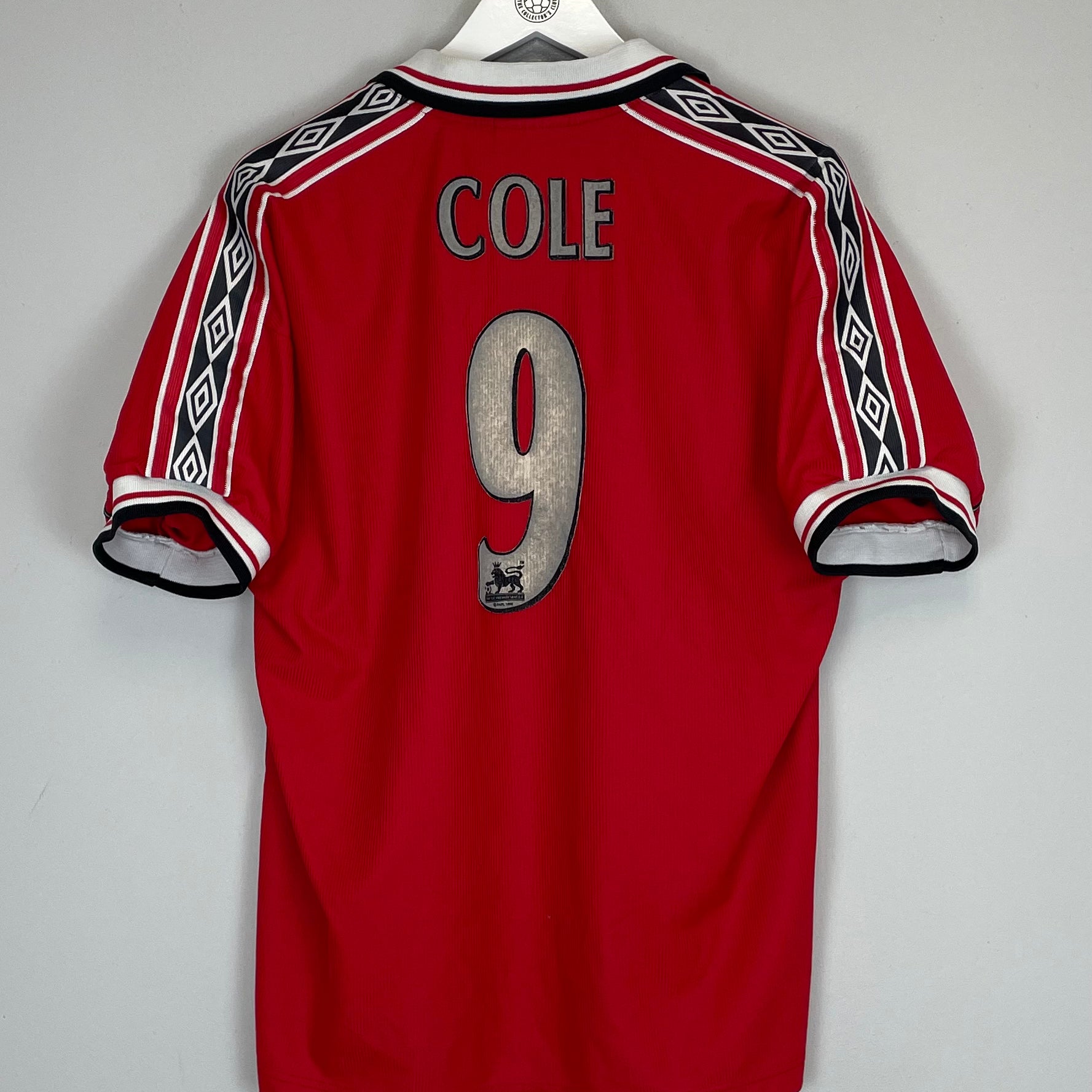 Shop 1998/99 MANCHESTER UNITED COLE #9 HOME SHIRT (M) UMBRO, classic football shirts, vintage football shirts & retro soccer jerseys at Cult Kits