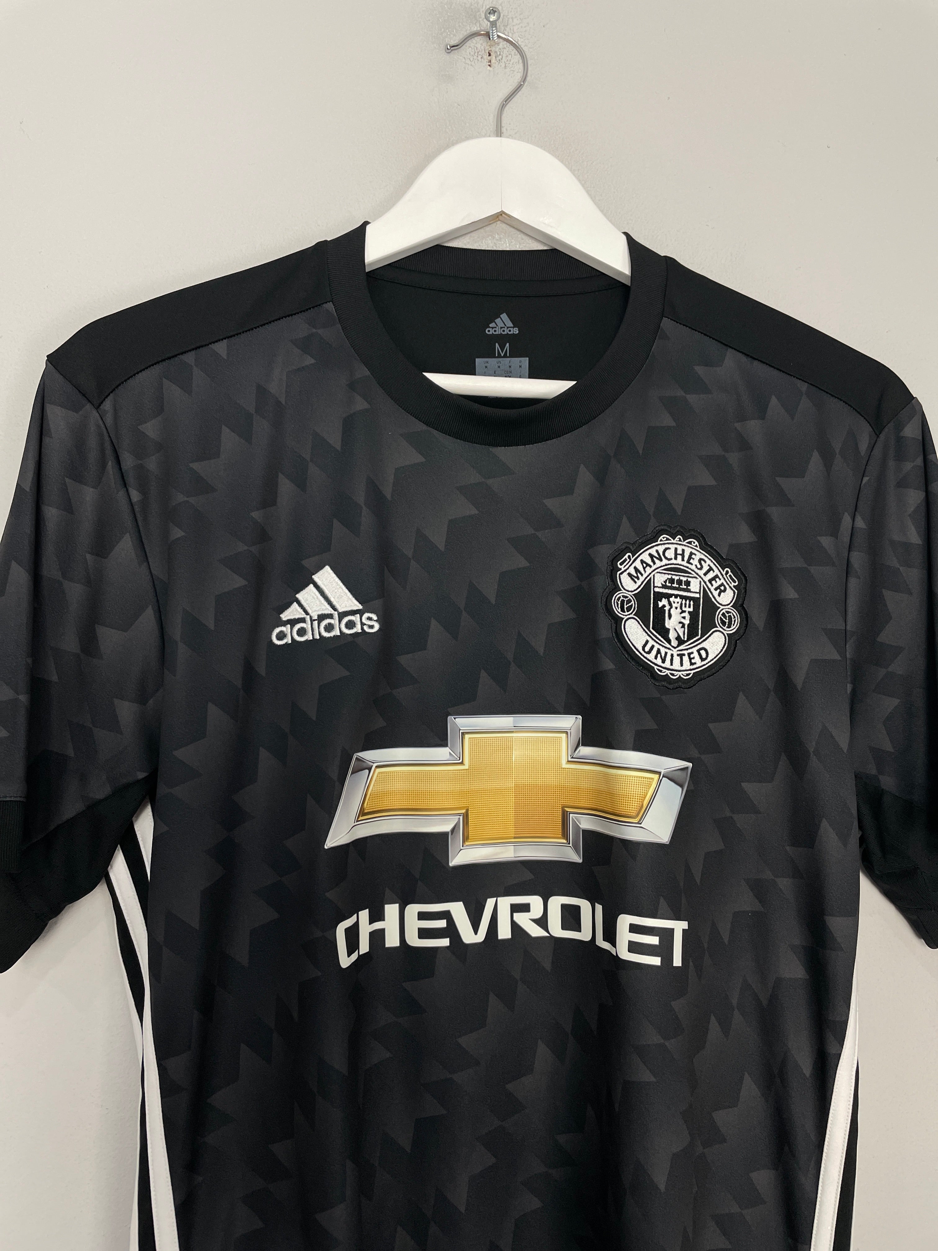 Shop 2017/18 MANCHESTER UNITED AWAY SHIRT (M) ADIDAS, classic football shirts, vintage football shirts & retro soccer jerseys at Cult Kits