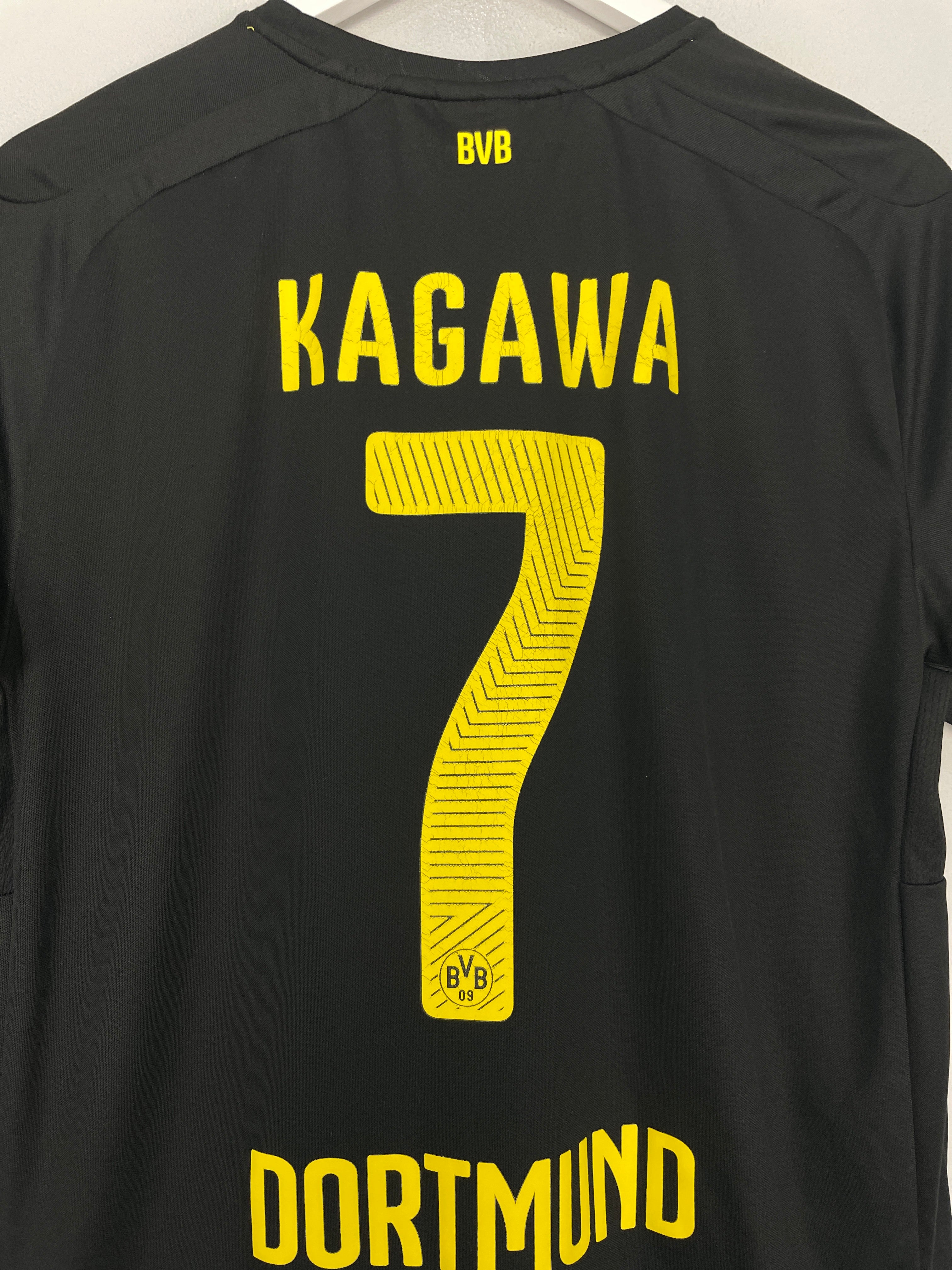 Shop 2014/15 DORTMUND KAGAWA #7 AWAY SHIRT (L) PUMA, classic football shirts, vintage football shirts & retro soccer jerseys at Cult Kits