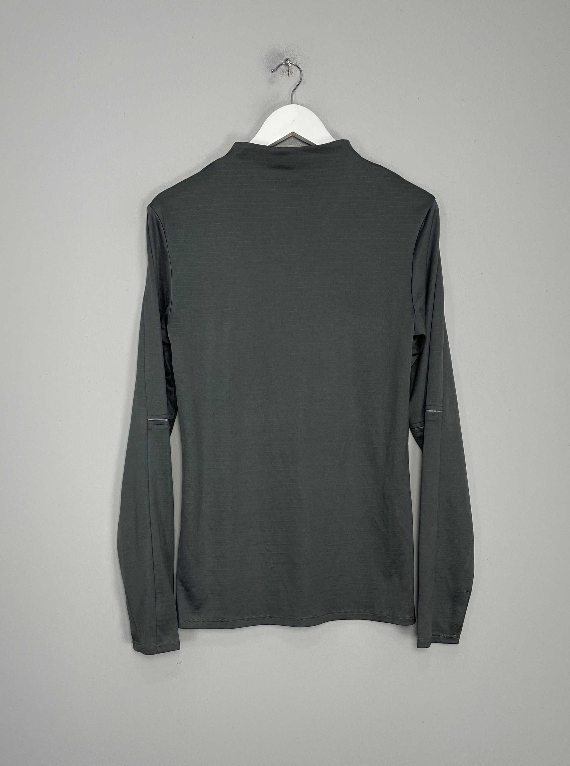 Shop 2015/16 CELTIC 1/4 DRILL TOP (M) NEW BALANCE, classic football shirts, vintage football shirts & retro soccer jerseys at Cult Kits