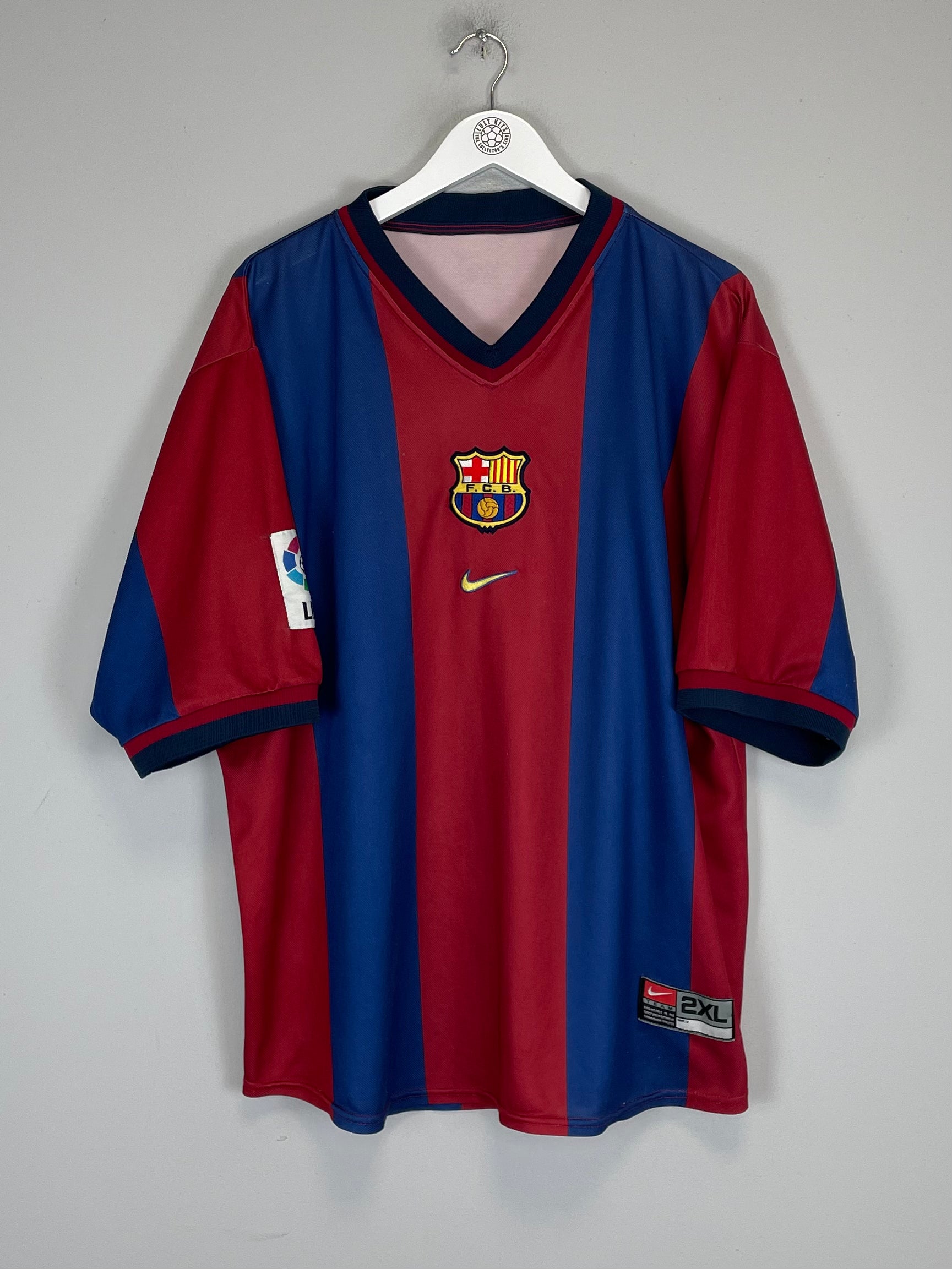 Shop 1998/00 BARCELONA HOME SHIRT (XXL) NIKE, classic football shirts, vintage football shirts & retro soccer jerseys at Cult Kits